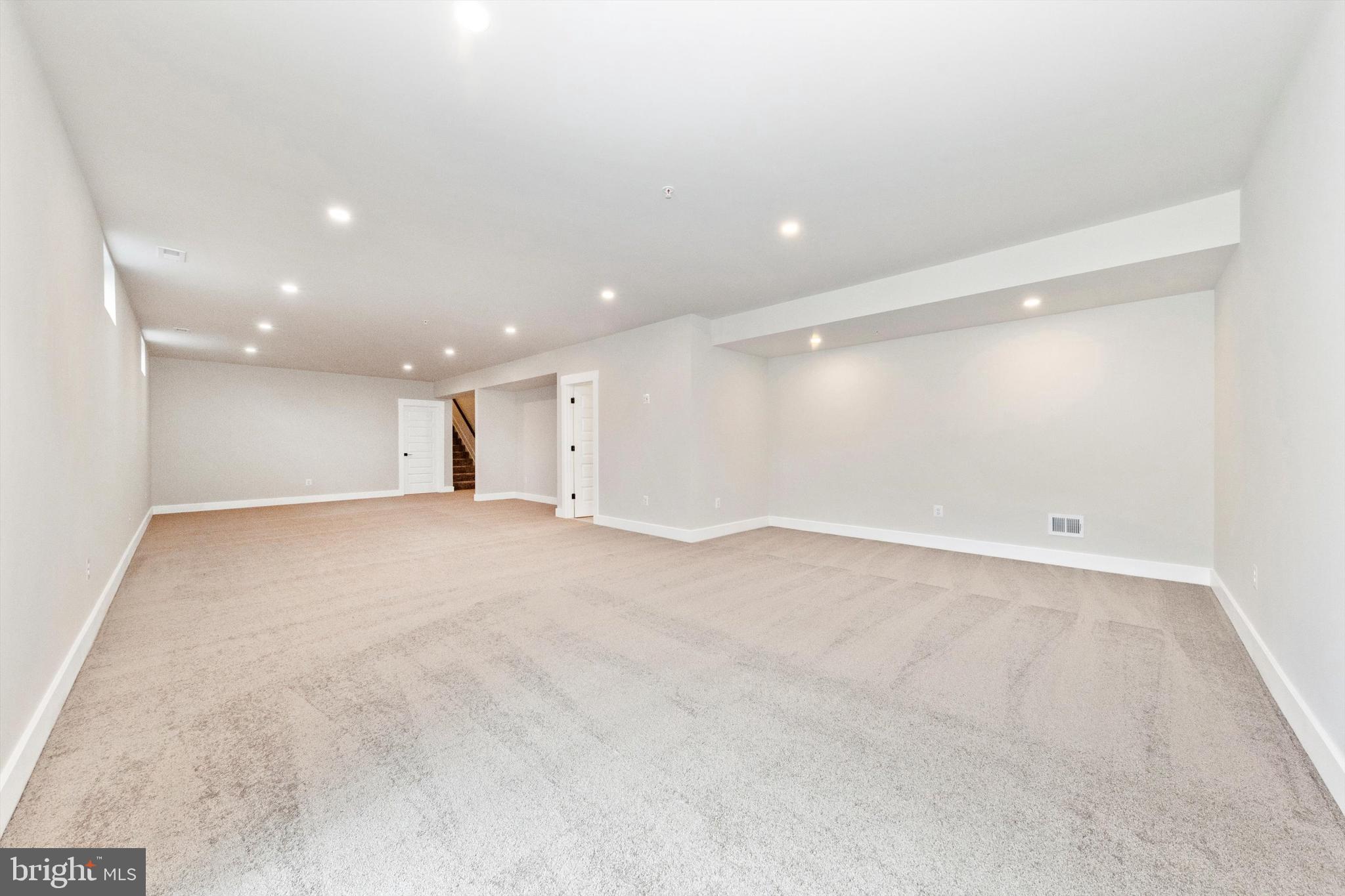 WOODRIDGE AT LAKE LINGANORE - Residential