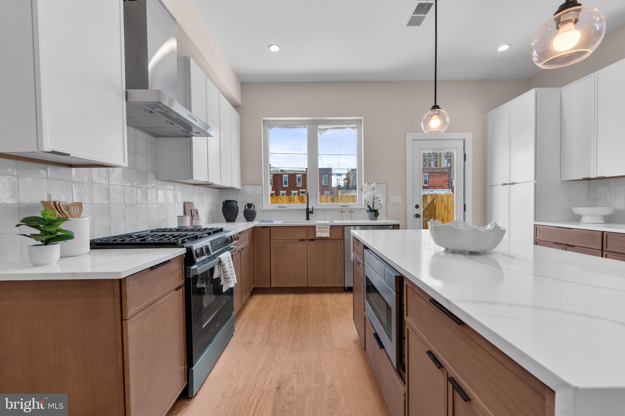 EAST PASSYUNK CROSSING - Residential