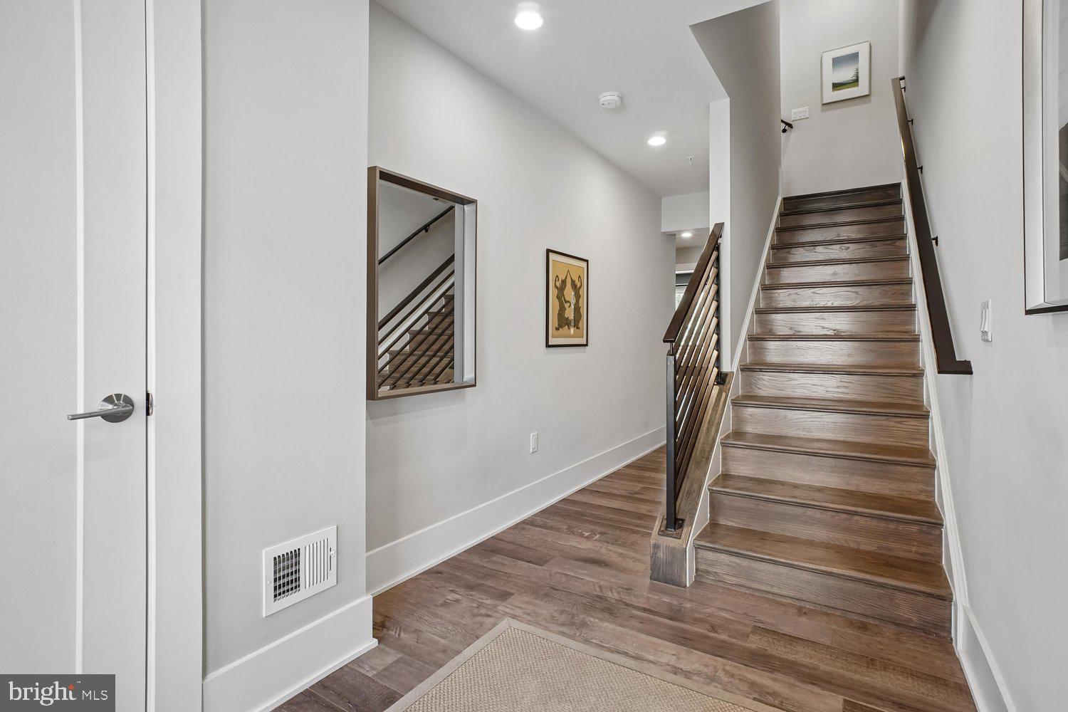 GROSVENOR HEIGHTS - Residential