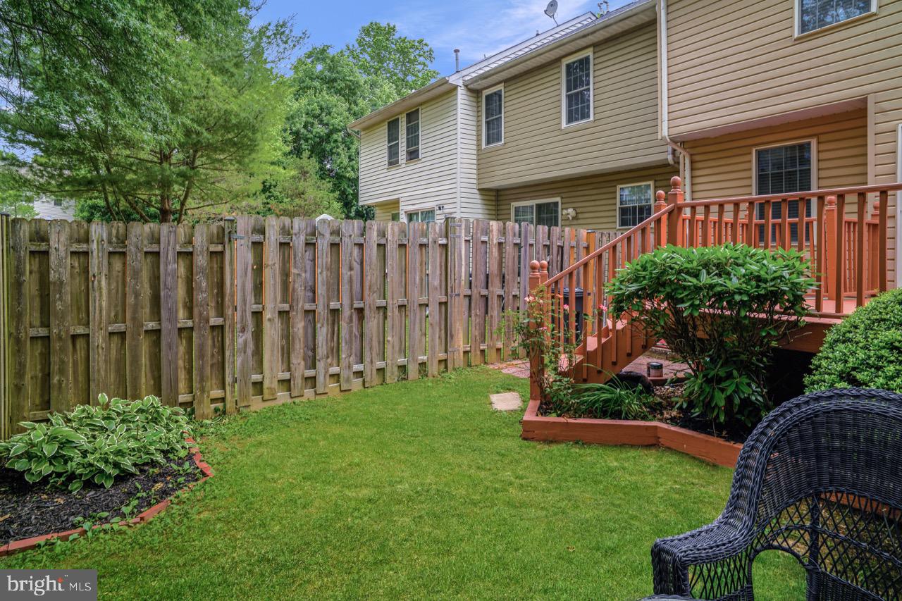 THE VILLAGES OF LYONSFIELD RUN - Residential