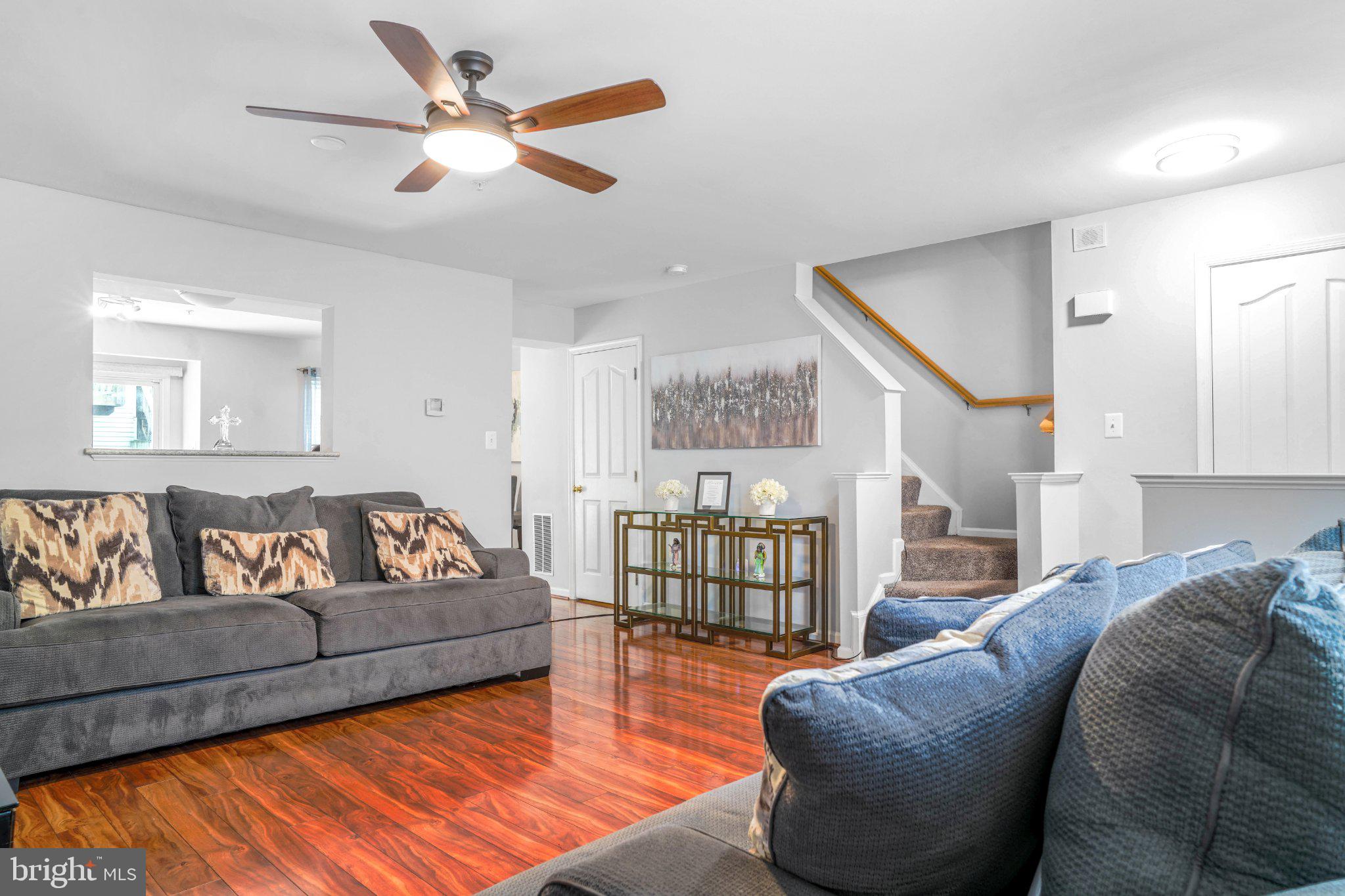 THE VILLAGES OF LYONSFIELD RUN - Residential