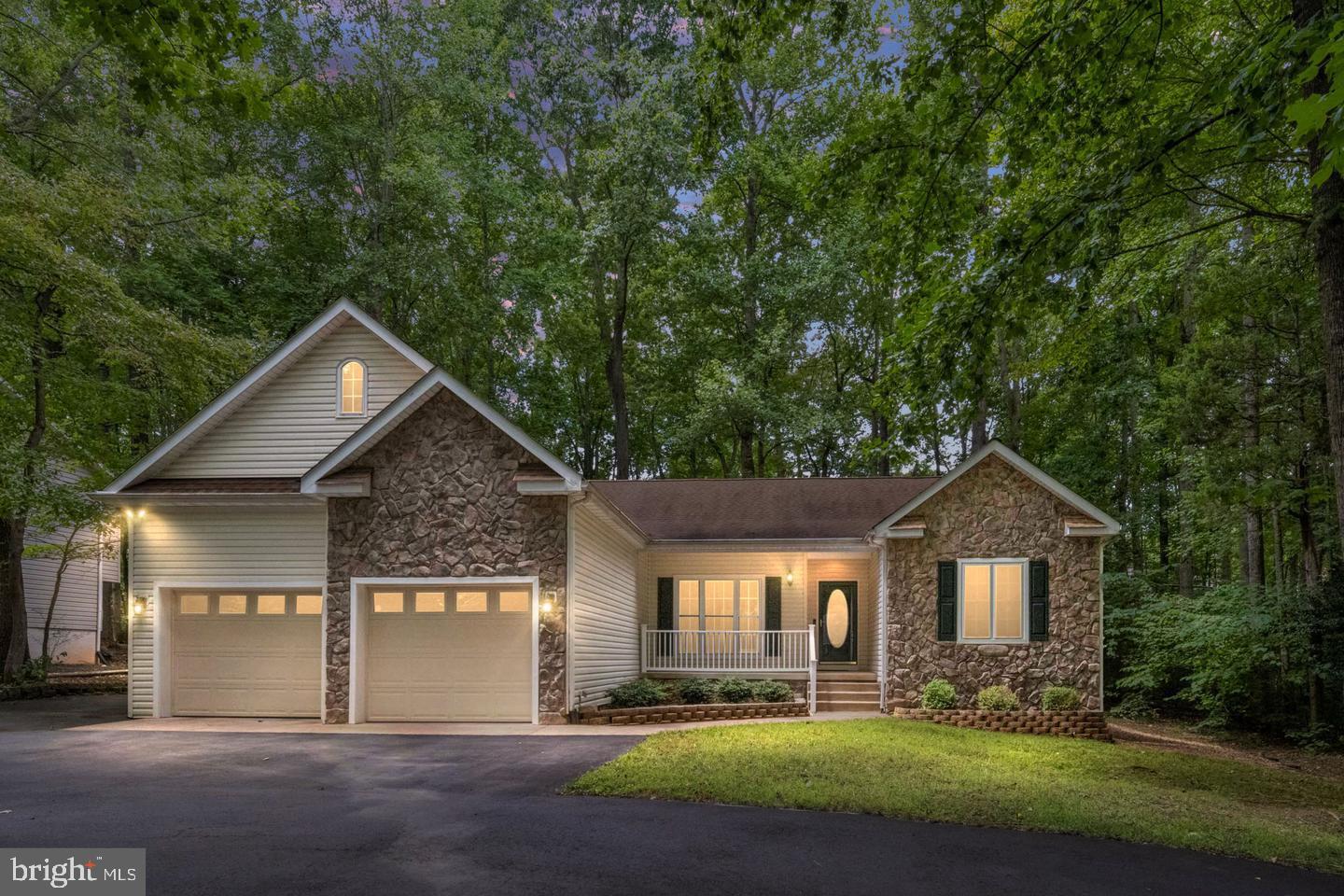 LAKE OF THE WOODS - Residential Lease