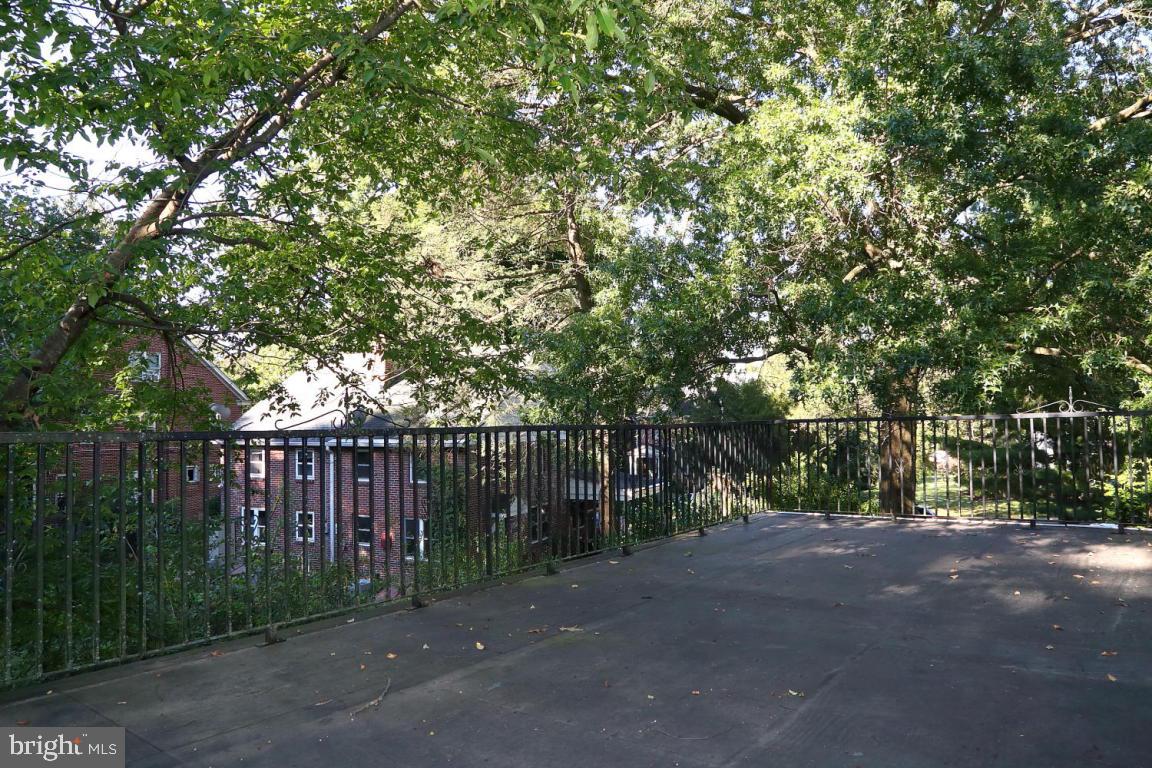 HAMILTON PARK - Residential