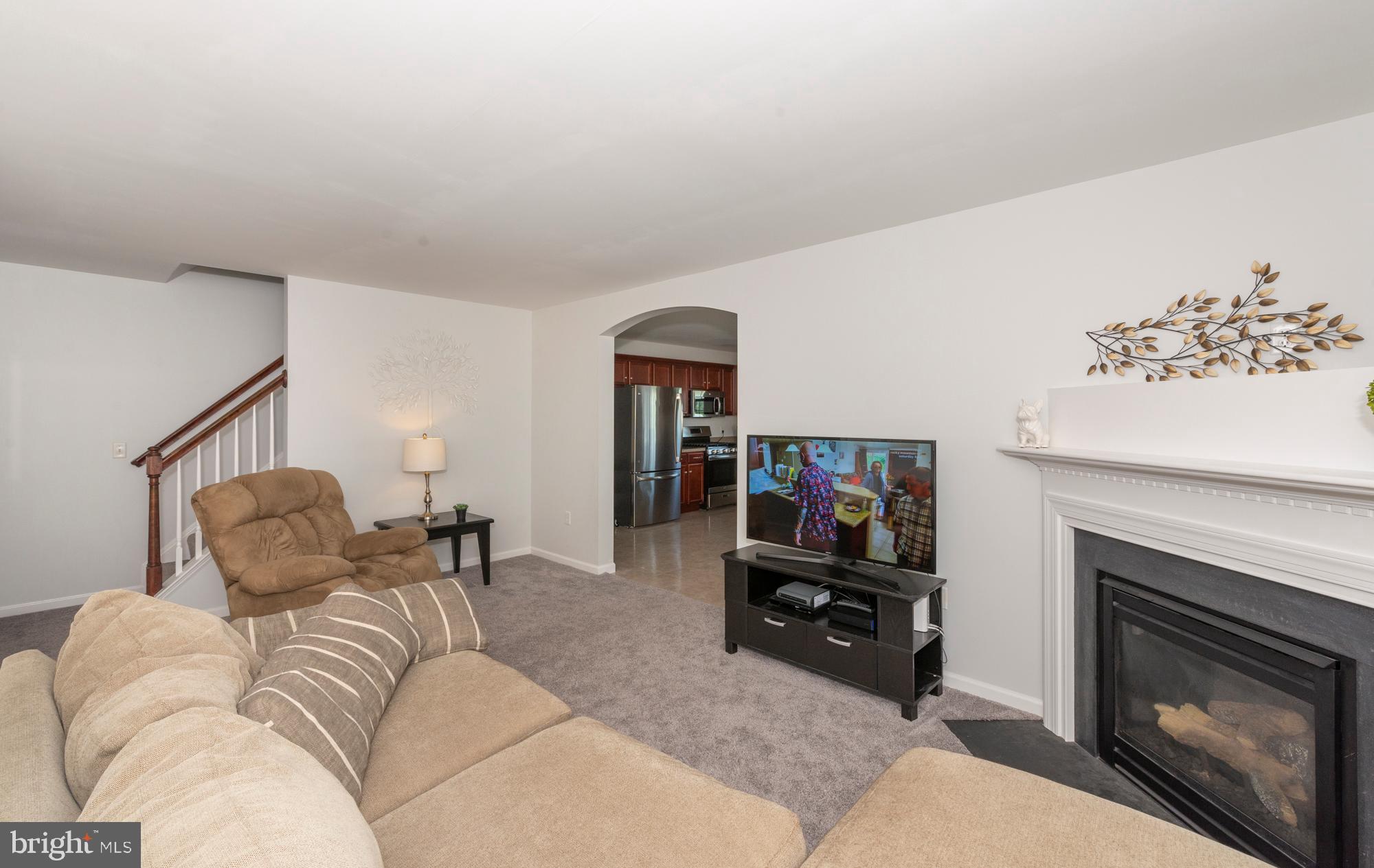VILLAGE SQUARE COMMONS - Residential