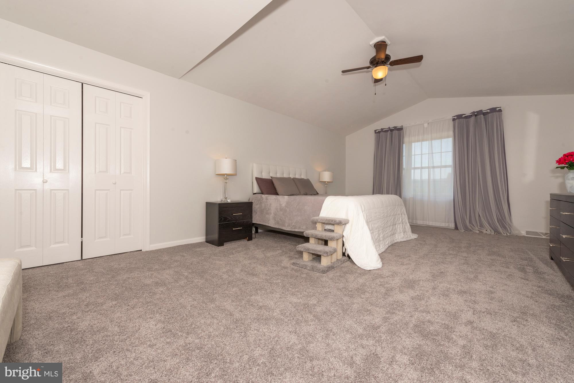 VILLAGE SQUARE COMMONS - Residential