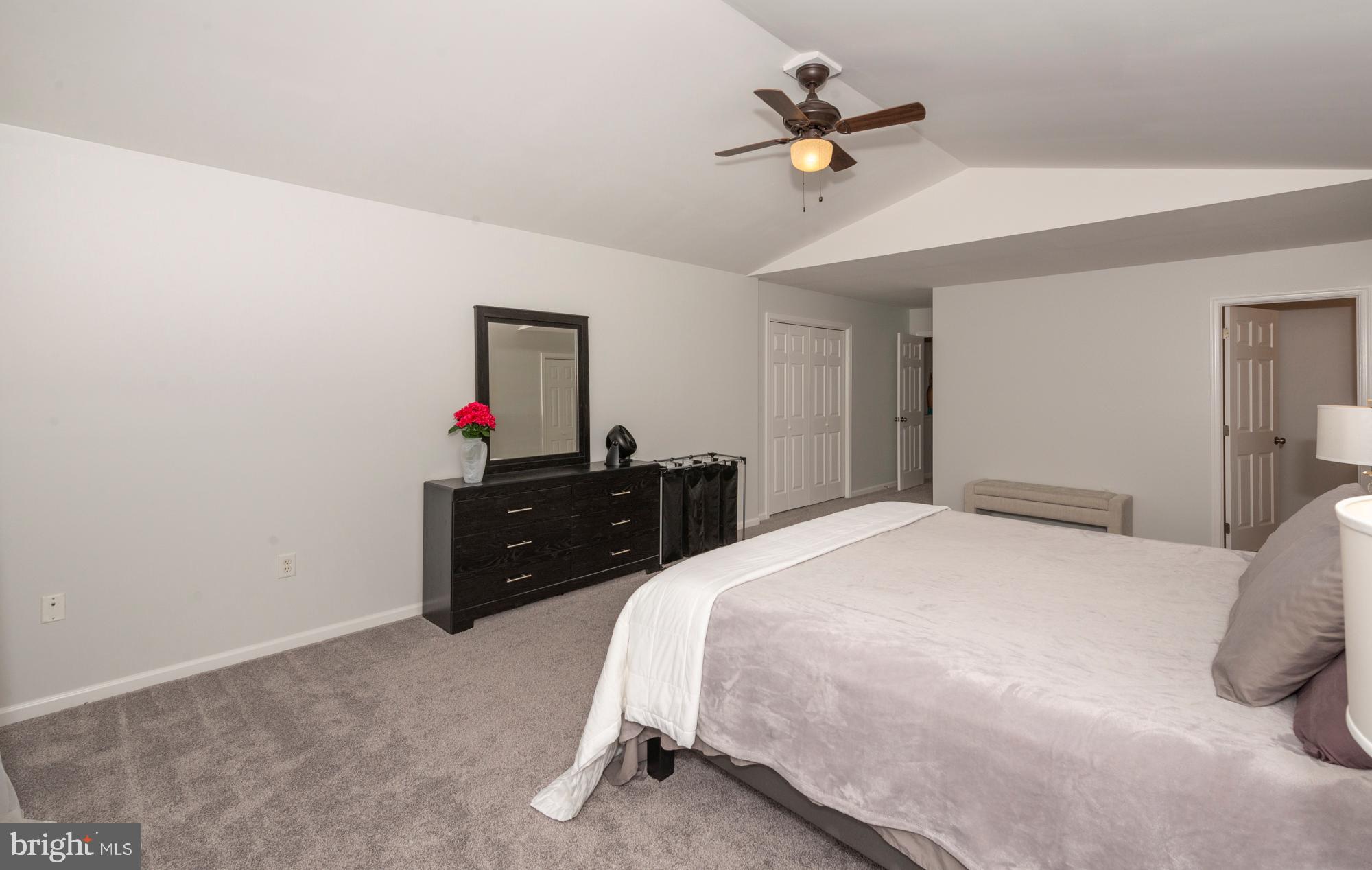 VILLAGE SQUARE COMMONS - Residential