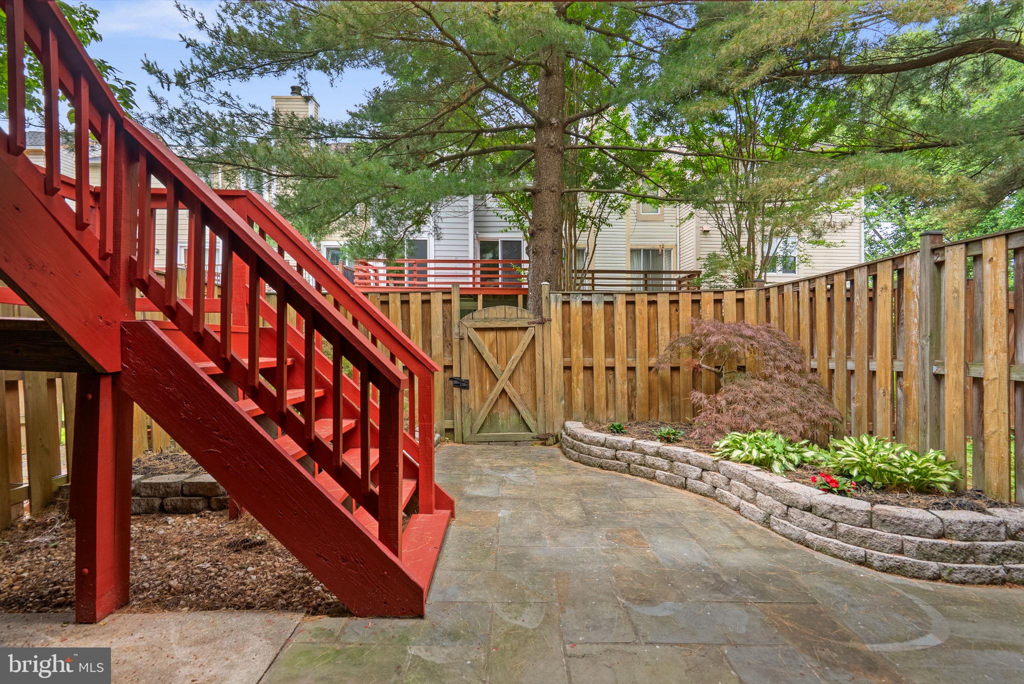 SENECA PARK - Residential