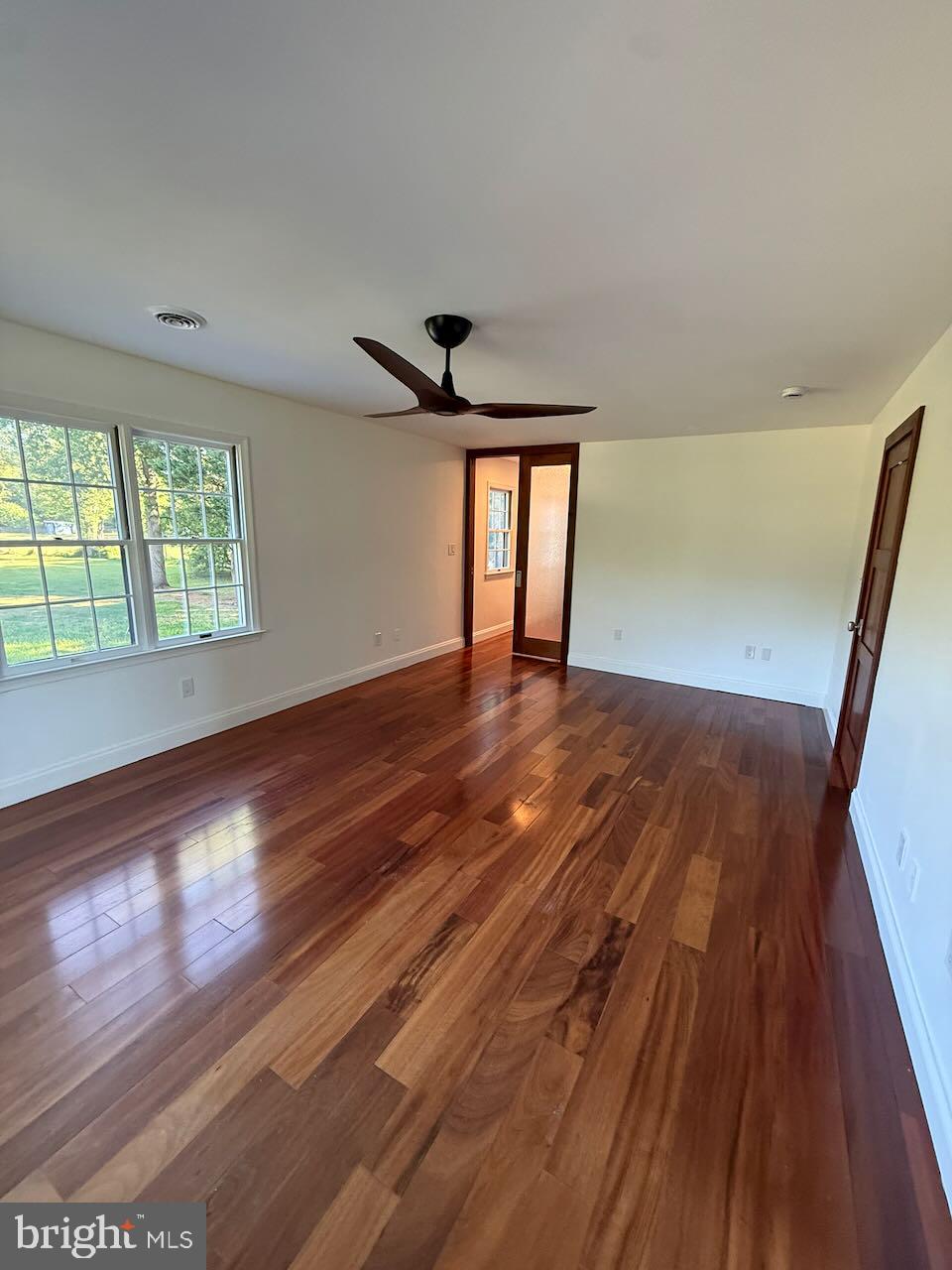 POTOMAC OUTSIDE - Residential