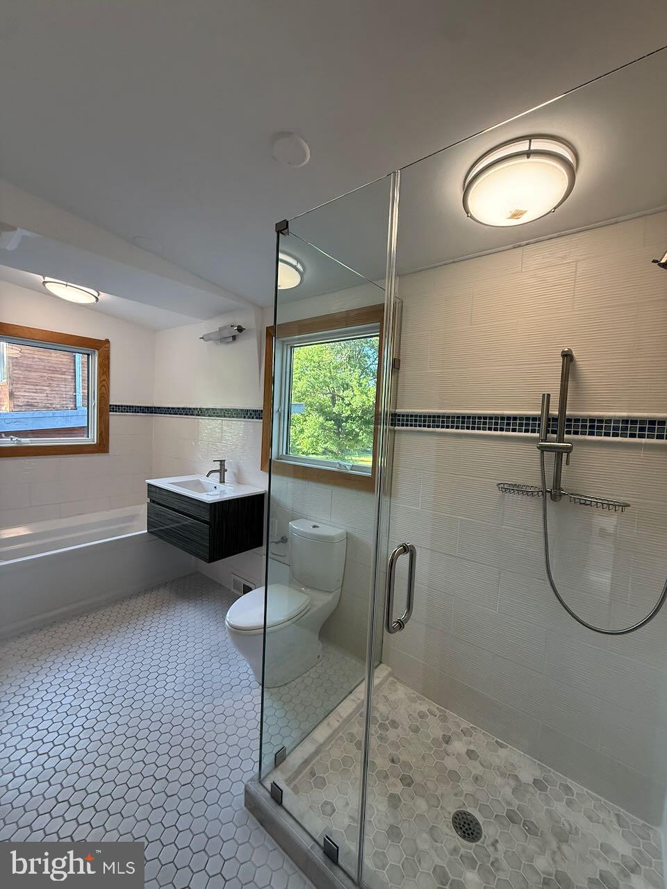 POTOMAC OUTSIDE - Residential