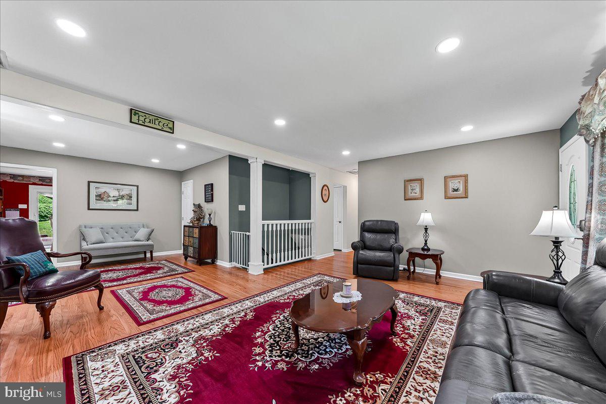 KNOWLTONWOOD - Residential