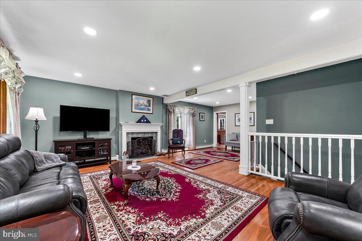 KNOWLTONWOOD - Residential