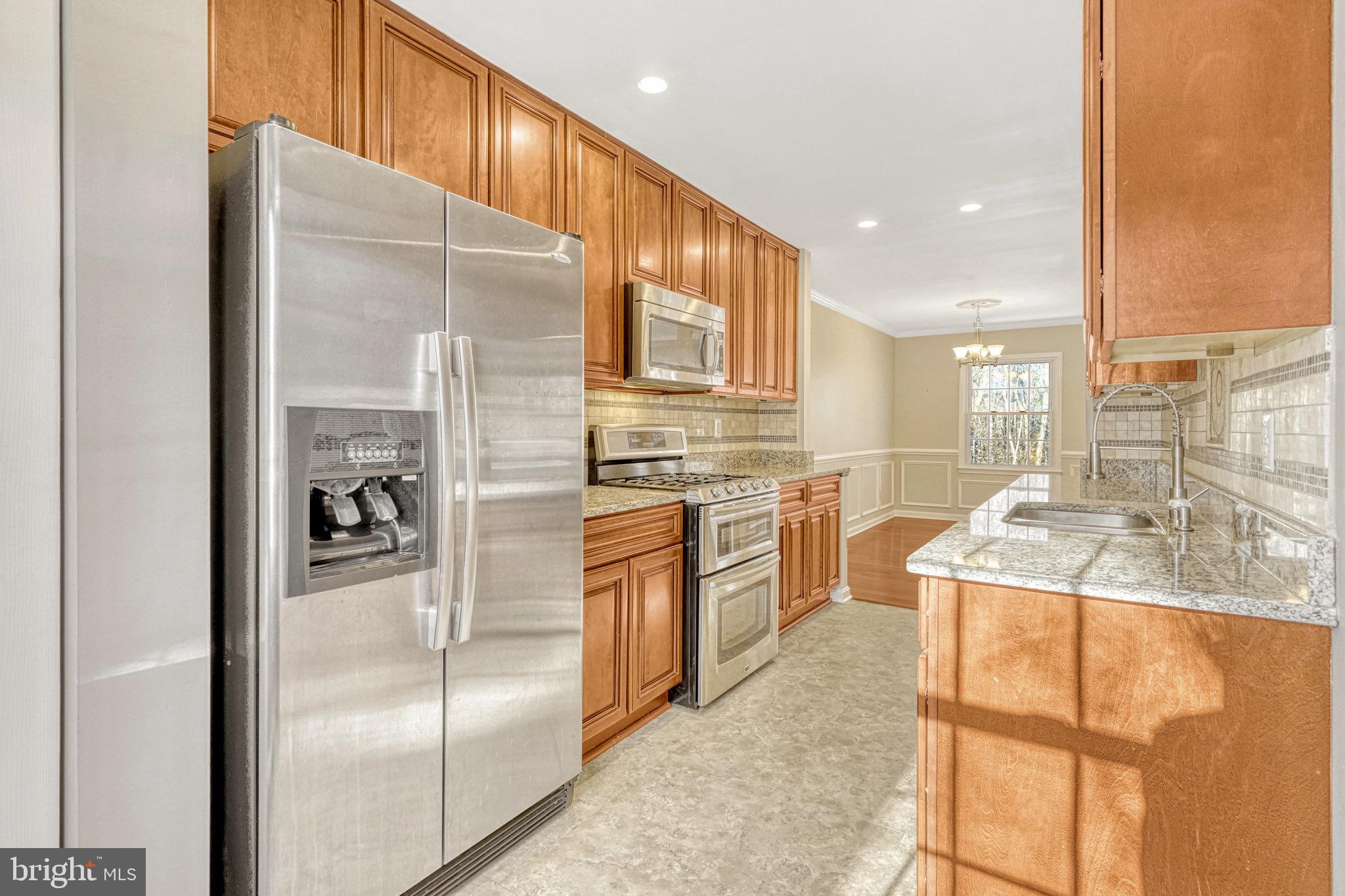 LONDON TOWNE - Residential