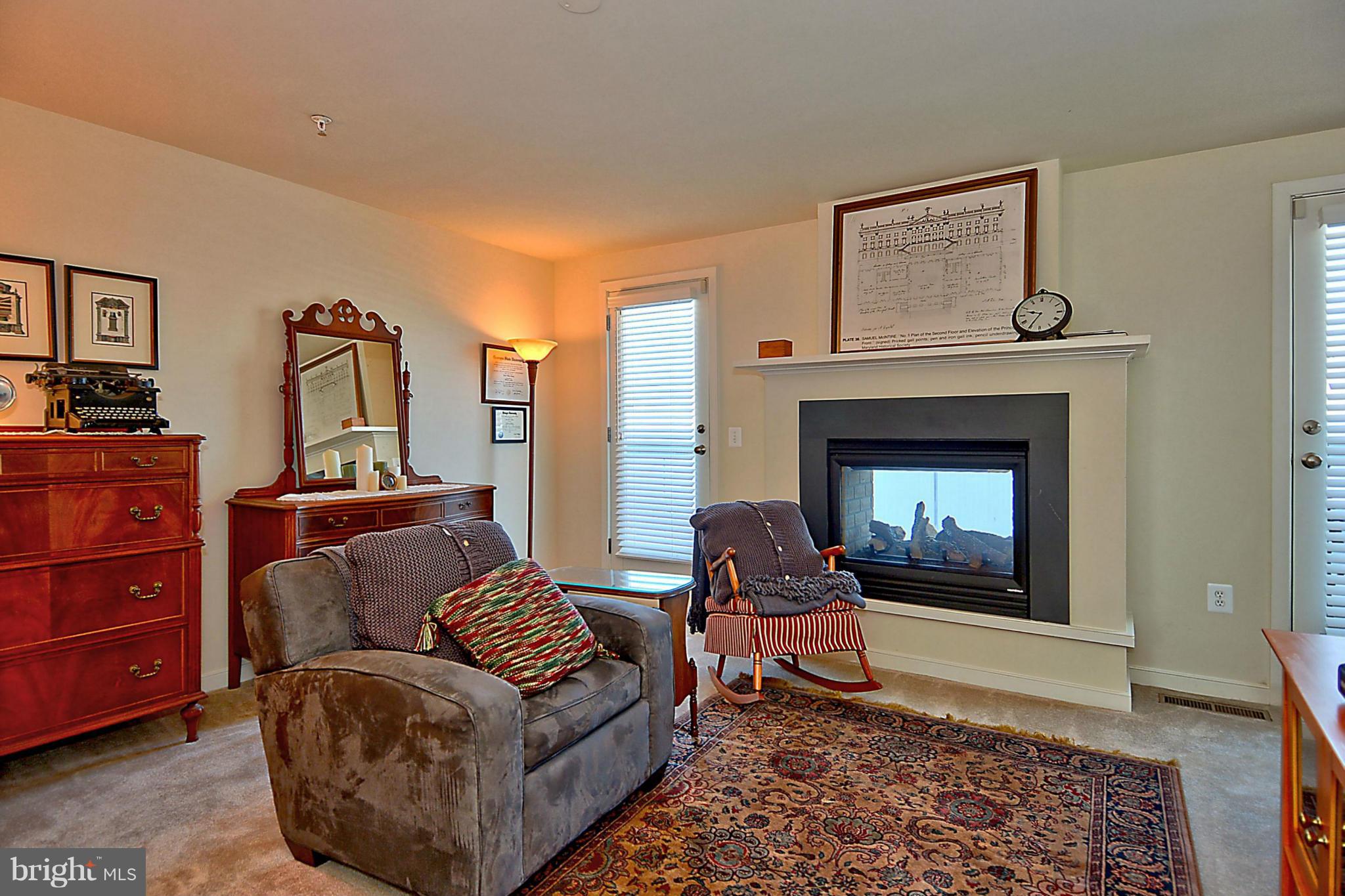 OLD TOWN COMMONS - Residential