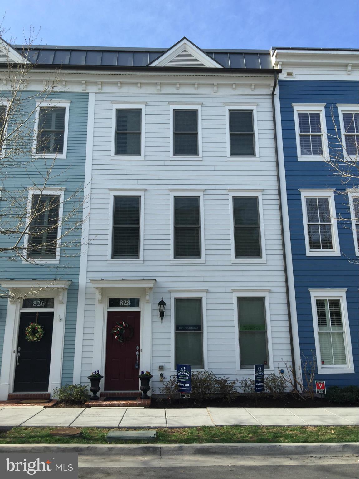 OLD TOWN COMMONS - Residential