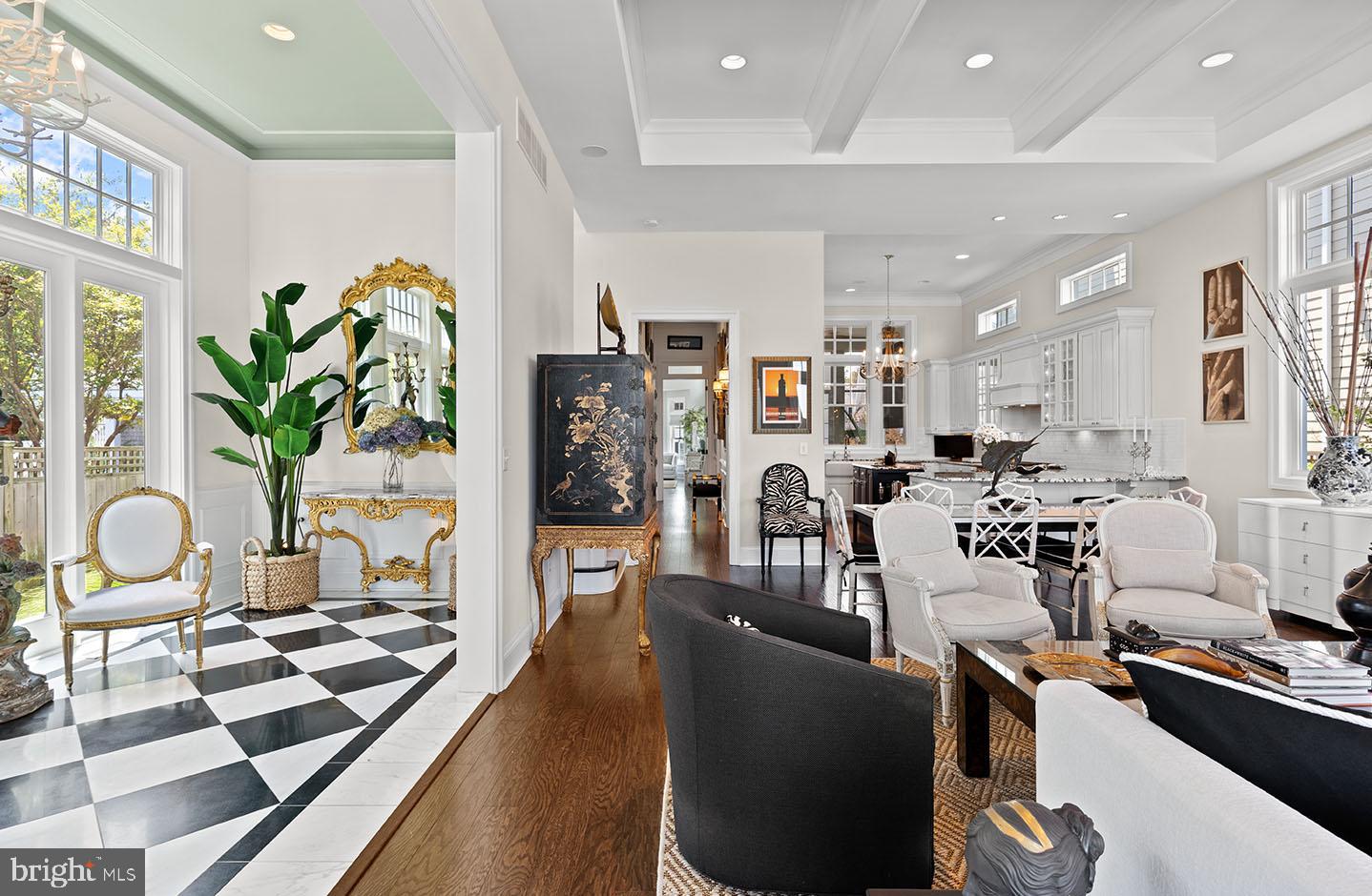 SILVER LAKE SHORES - Residential