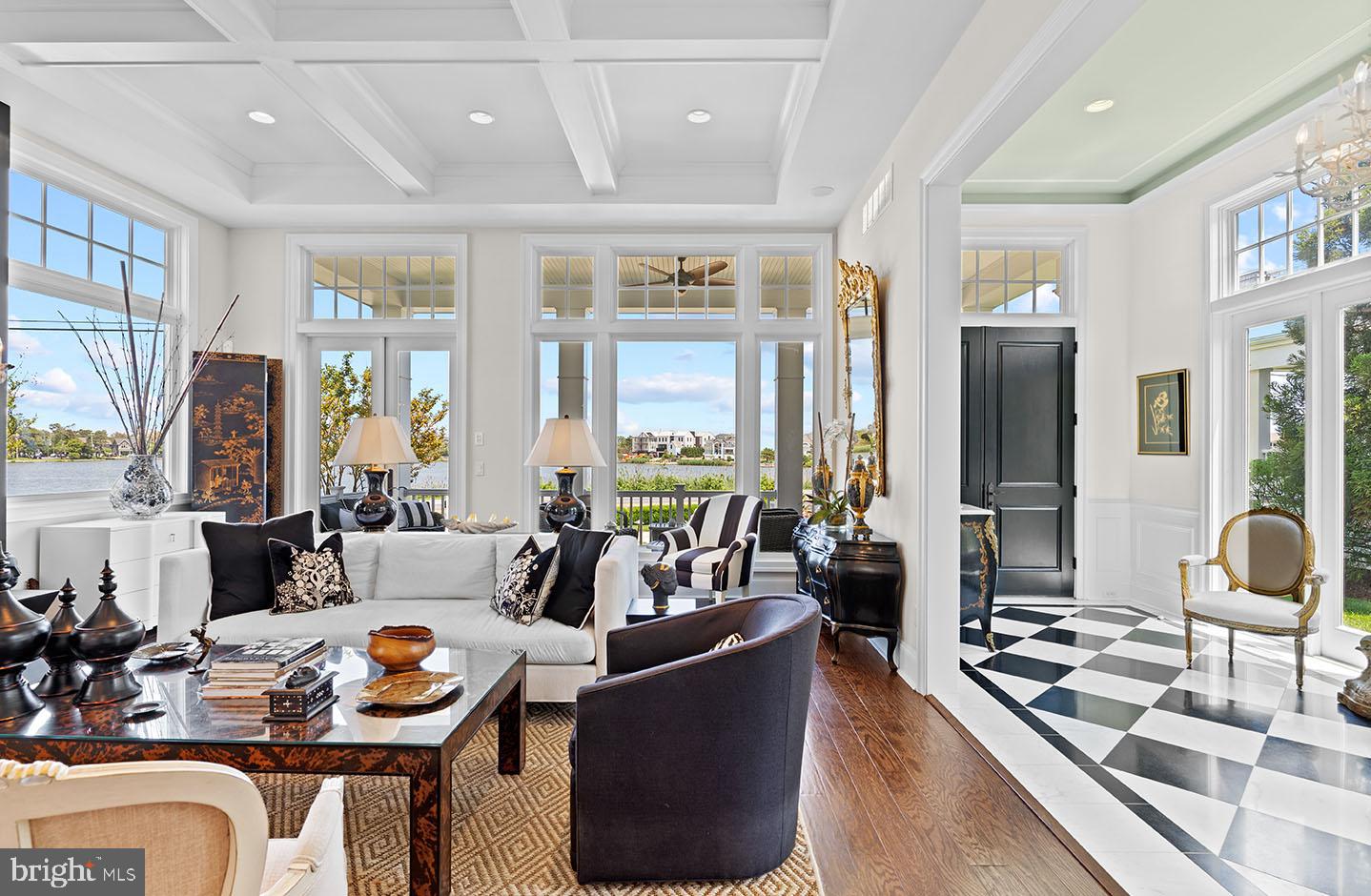 SILVER LAKE SHORES - Residential