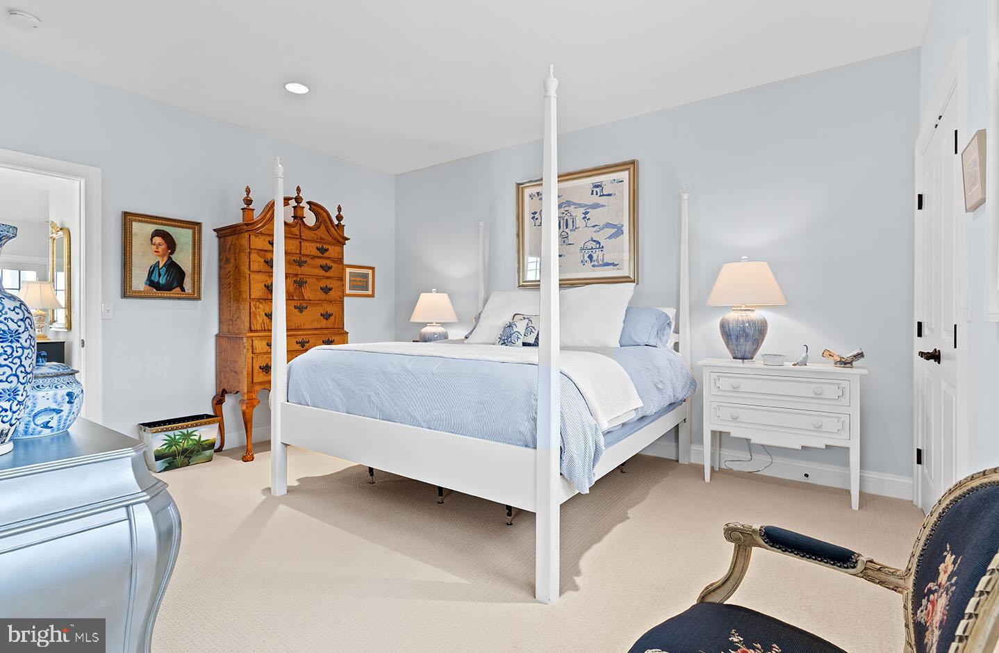 SILVER LAKE SHORES - Residential