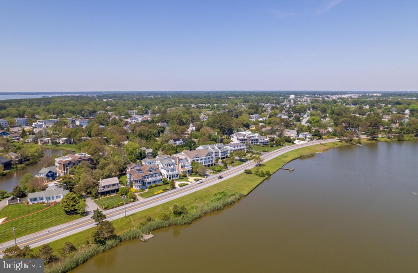 SILVER LAKE SHORES - Residential
