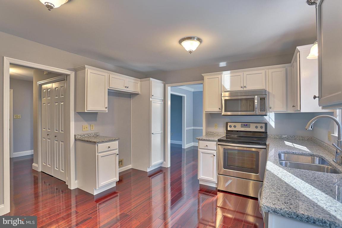 EASTLAND HILLS - Residential
