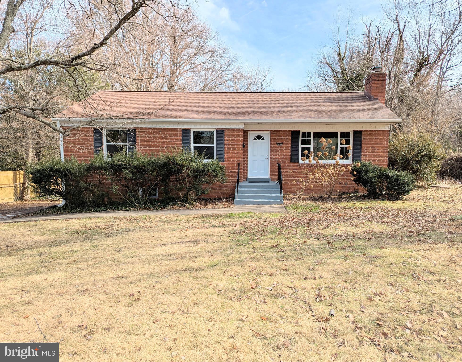 NEWLY RENOVATED!!  2-STORY RANCHER in the CITY OF FAIRFAX on .61 Acre!!  NEW HVAC, NEW Paint, NEW Luxury Vinyl Plank Flooring, NEW Stainless appliances (Refrigerator w/Ice Maker, Electric Range, Built-In Microwave, Dishwasher), NEW Cabinets, NEW Granite Laminate Countertops, Newer Roof (less than 5 years) and more!!  Main Level has LARGE GREAT ROOM w/Fireplace Insert, Dining Area, and Kitchen that leads to a rear wooden deck overlooking a HUGE REAR YARD!  The Primary Bedroom has plenty of space, dual closets, and its Own Primary Bath.  Two secondary bedrooms and a hall bath with Jetted Tub are also featured.  The lower level has an ENOURMOUS REC ROOM with enough room for Movie Watching, Gaming, Pool Table, etc!  To the rear is a partially finished laundry room with Washer & Dryer that walks out to the rear patio.  Unfinished storage area is approx. 500 sqft and can built to suite your needs.  A fully fenced rear yard is perfect for the dog or family gatherings and has enough room for a pool and then some; OR build your DREAM HOME on this EXCLUSIVE LOT.   **Seller will look at all reasonable offers**Frig is the wrong size and is just sitting in the dining room temporarily**

**Close to Interstate/Beltway, Downtown Fairfax, Shops & Dining, and easy commute to Oakton, Reston, Merrifield, and Washington DC**