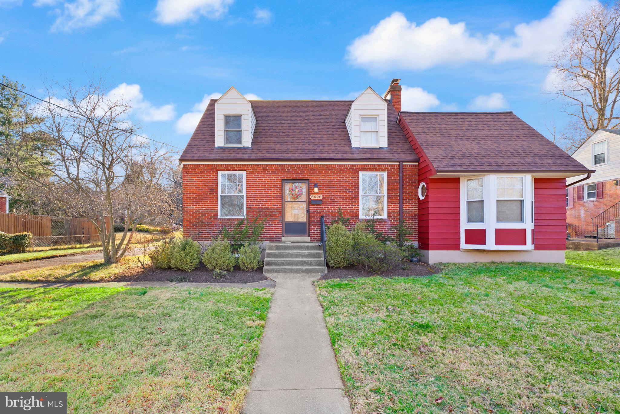 Perfect Blend of Urban Convenience & Serene Living!
On nearly half an acre, this charming Cape Cod style home offers the best of both worlds—a peaceful oasis with a lush vegetable garden yet just minutes from city conveniences.
Unbeatable Location: *Less than 3 miles to Huntington Metro for easy commuting*Walking distance to Beacon Center, Belle View Shopping Center, and Mount Vernon Rec Center* Close to parks, trails, and great local dining
Winning Features of This Home:
✔ Main-level bedroom with a full bath—ideal for convenience and accessibility
✔ Cozy family room and sitting room filled with natural light
✔ Downstairs recreation room—a perfect bonus space
✔ Two spacious upper-level bedrooms with a full bath
✔ Outdoor well for easy garden irrigation
✔ Detached garage with electricity—great for storage, a workshop, or future expansion
✔ English cottage-style kitchen with pantry and quartz countertops!