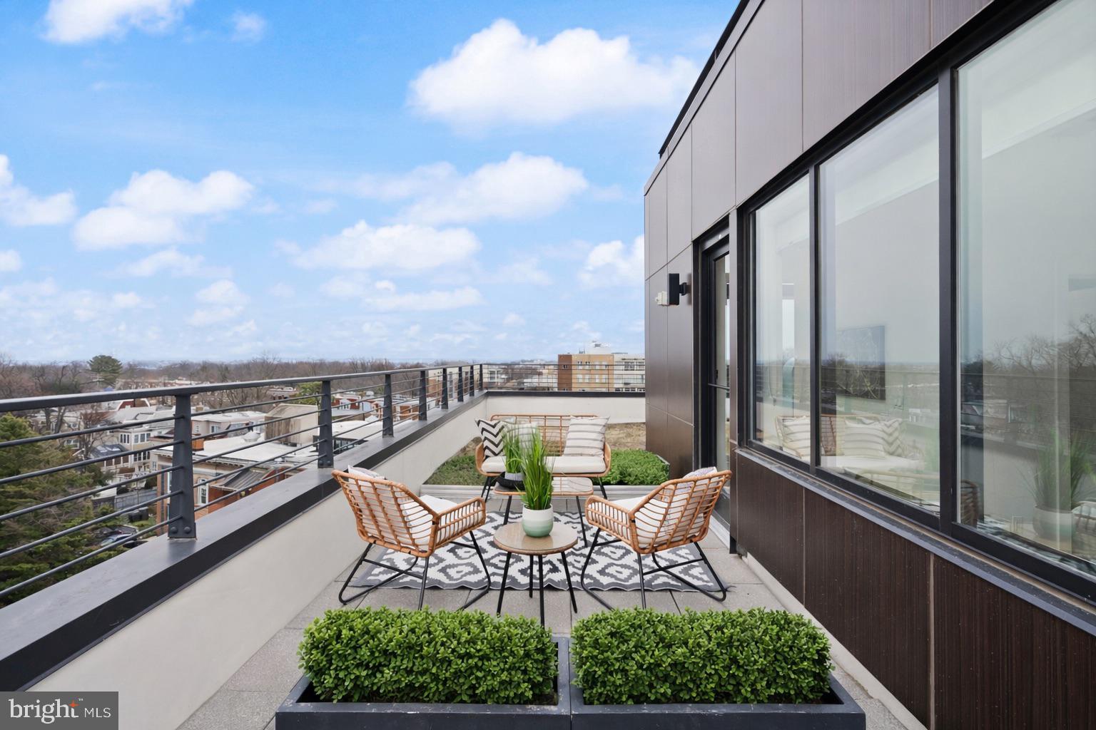FOREST HILLS - Residential