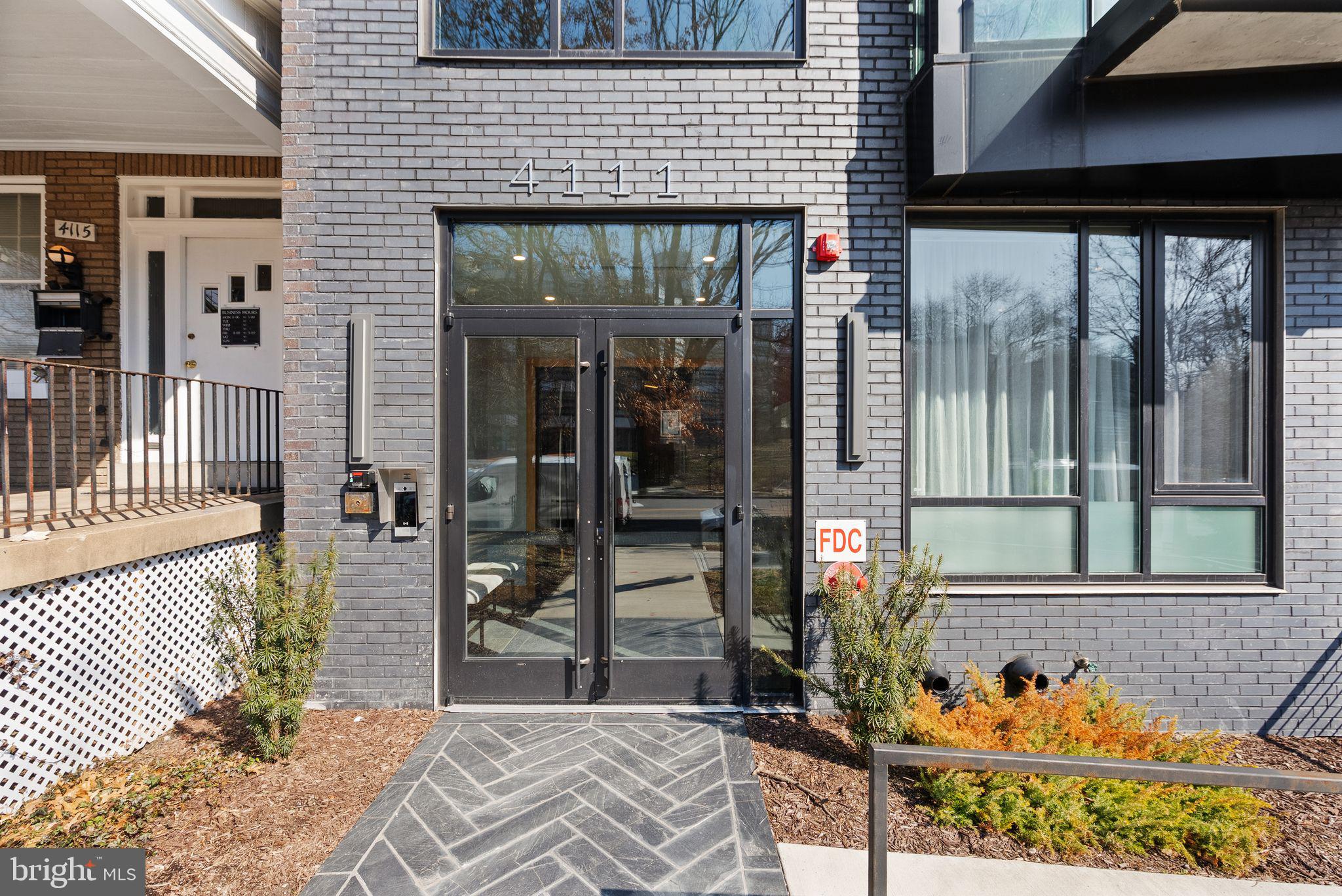 FOREST HILLS - Residential