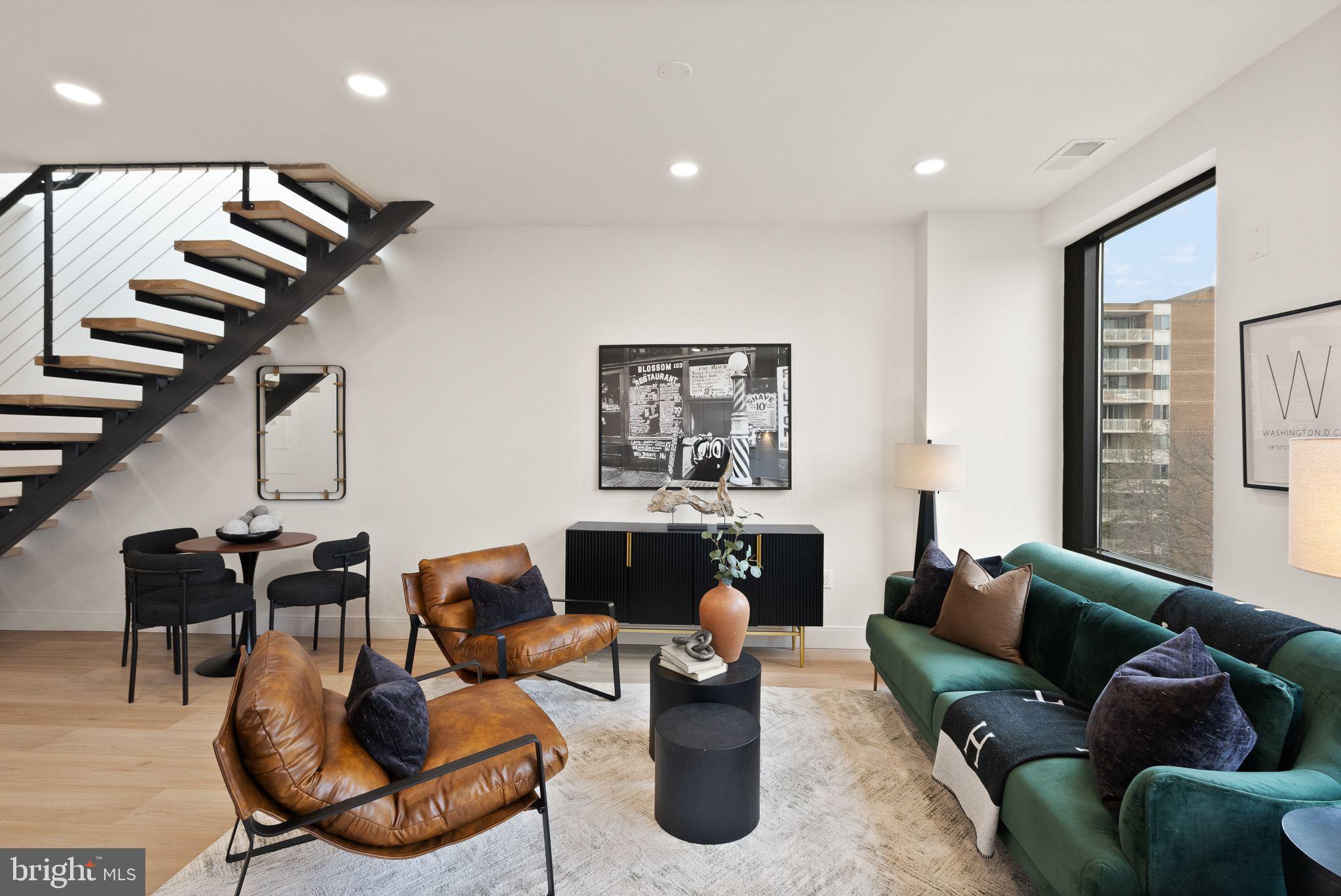 FOREST HILLS - Residential