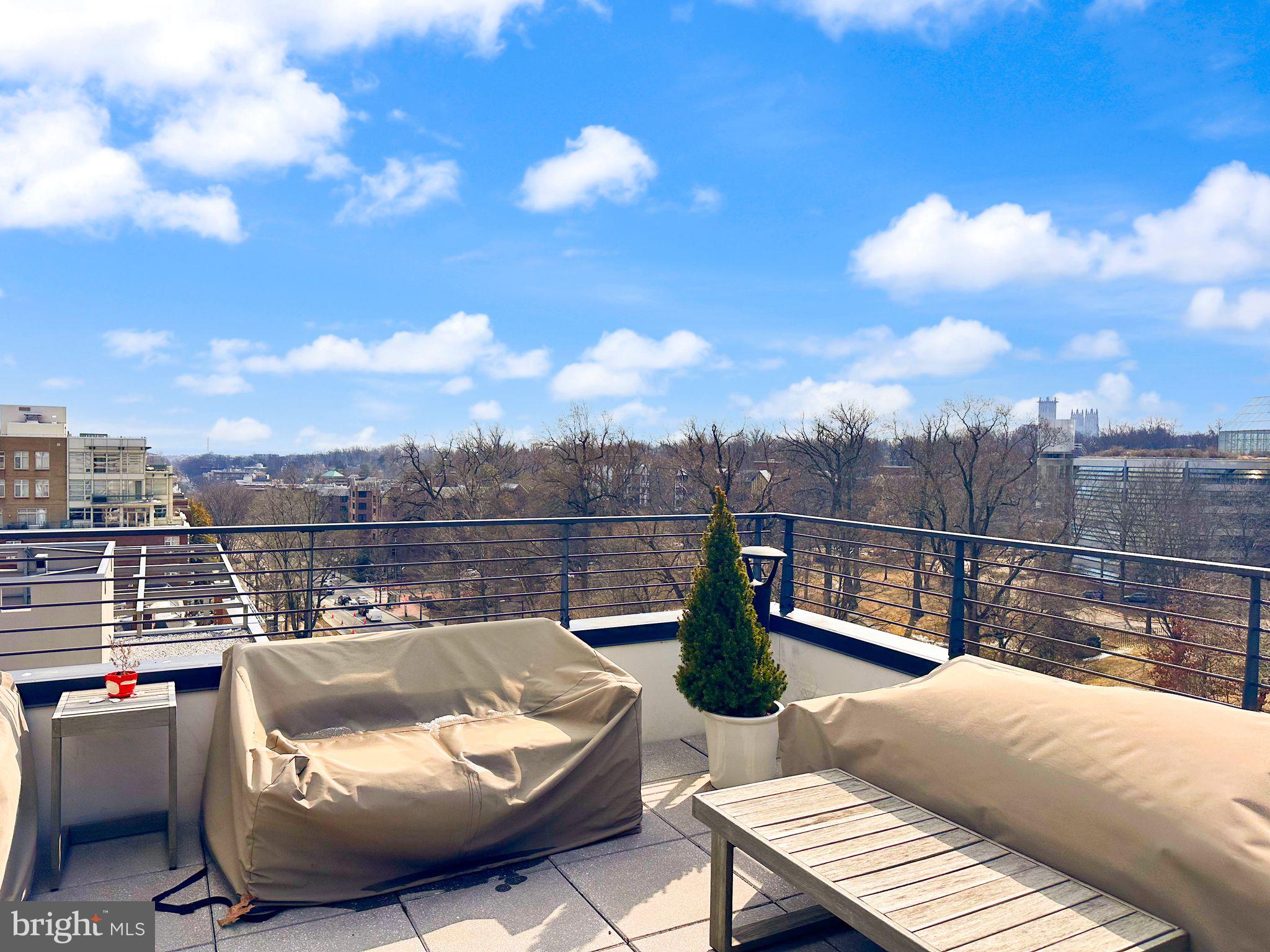 FOREST HILLS - Residential