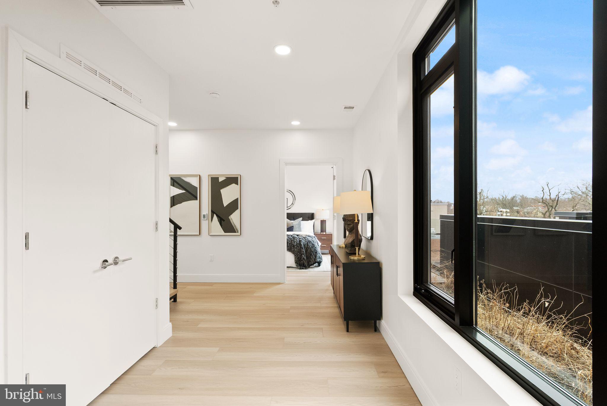 FOREST HILLS - Residential