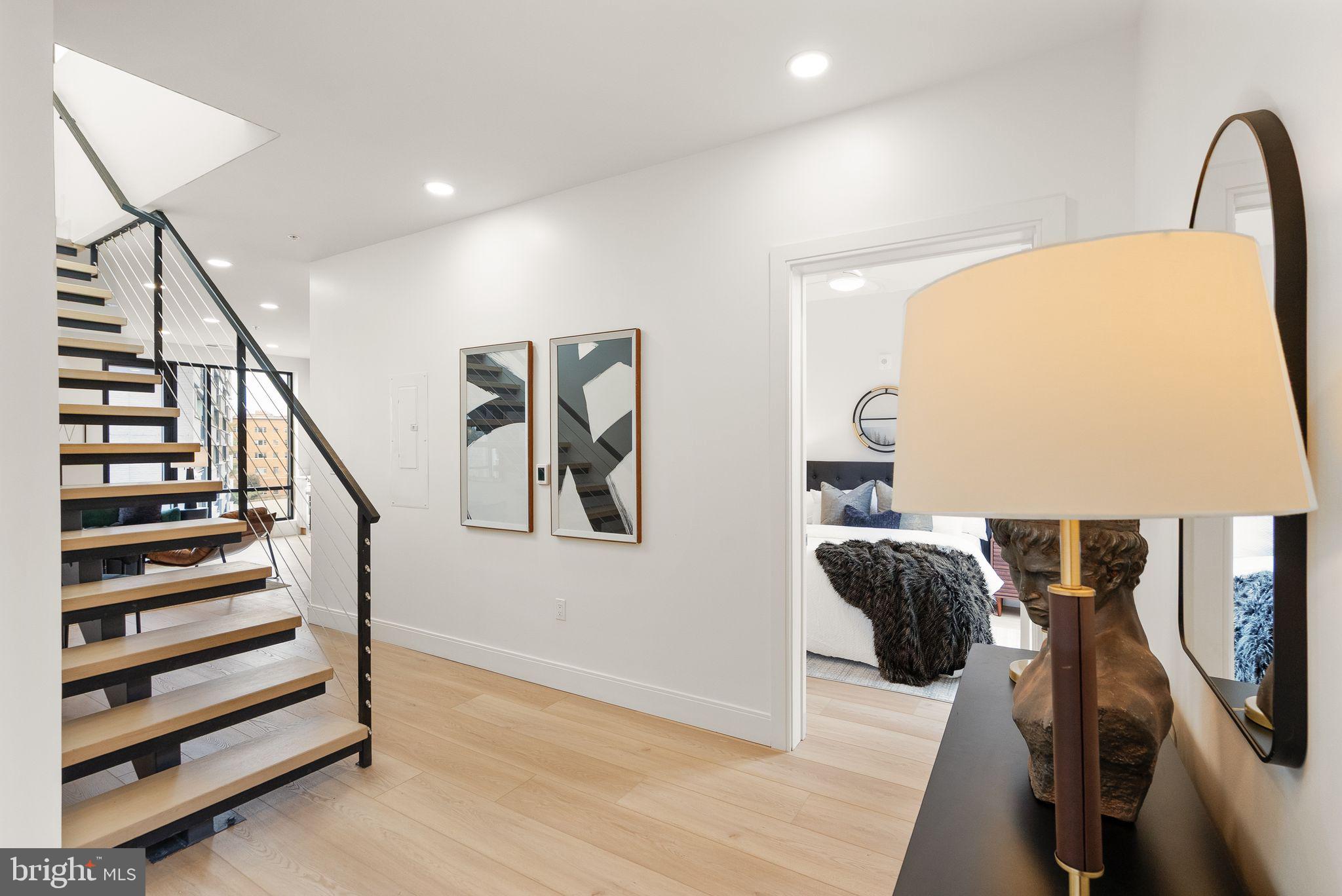 FOREST HILLS - Residential