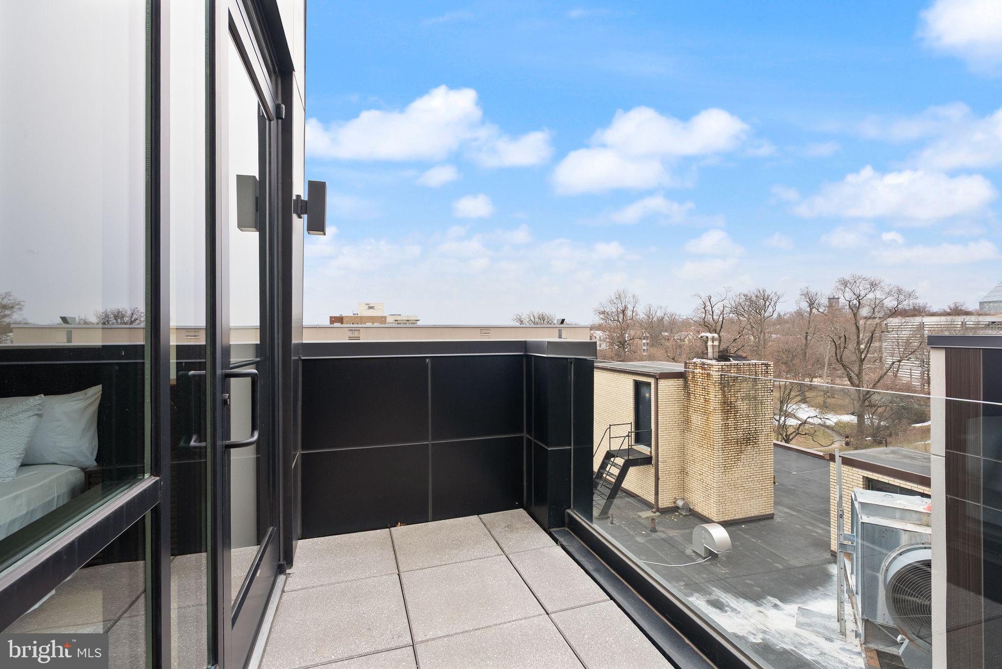 FOREST HILLS - Residential