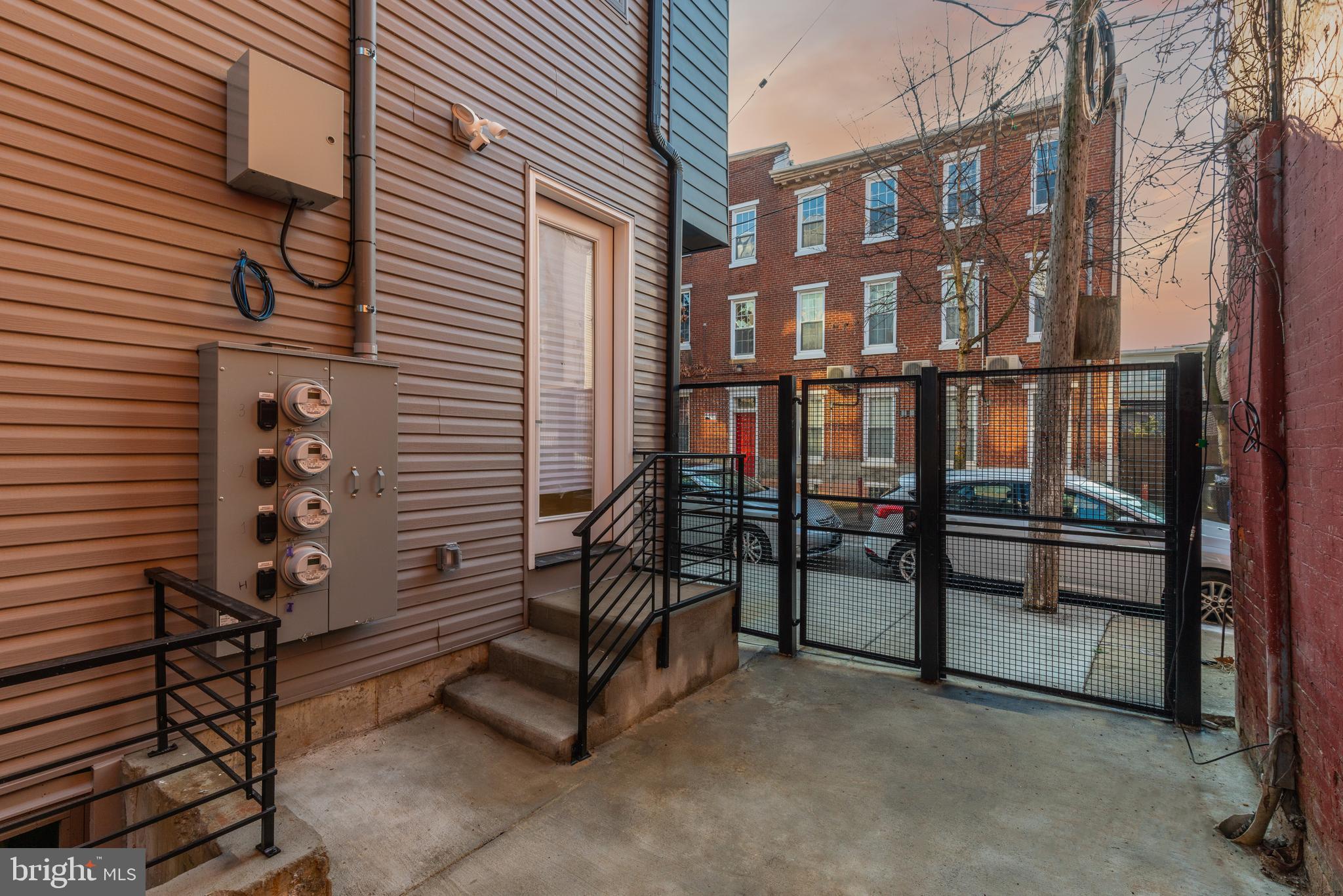 FRANCISVILLE - Residential Income
