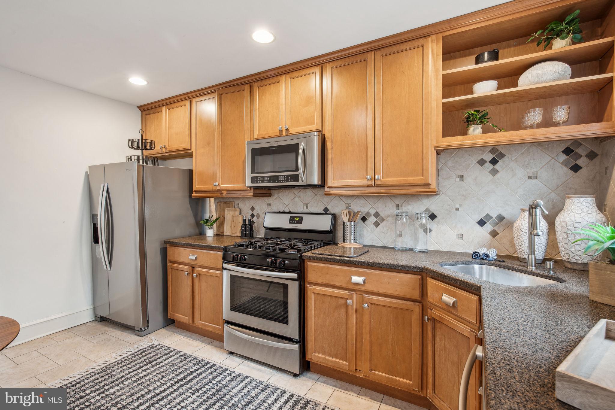 PASSYUNK SQUARE - Residential