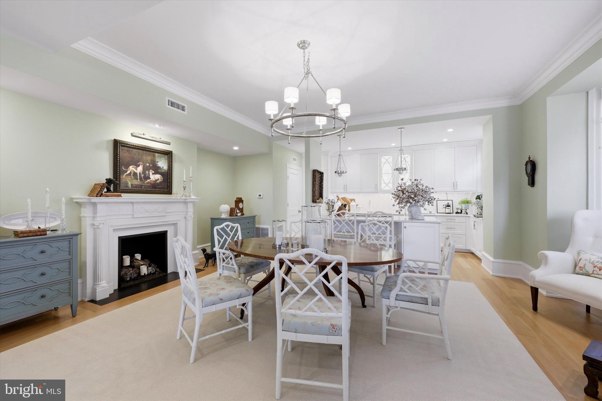 WASHINGTON SQ WEST - Residential