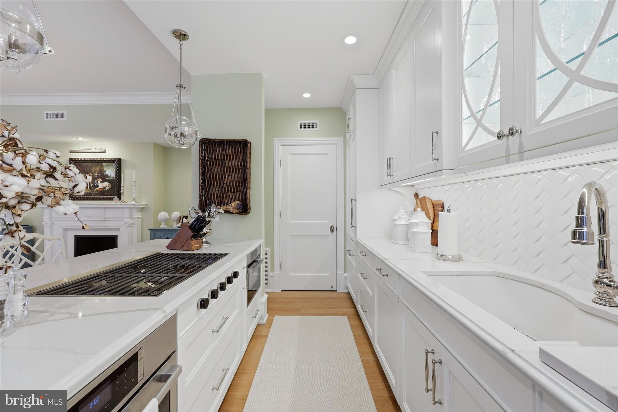WASHINGTON SQ WEST - Residential