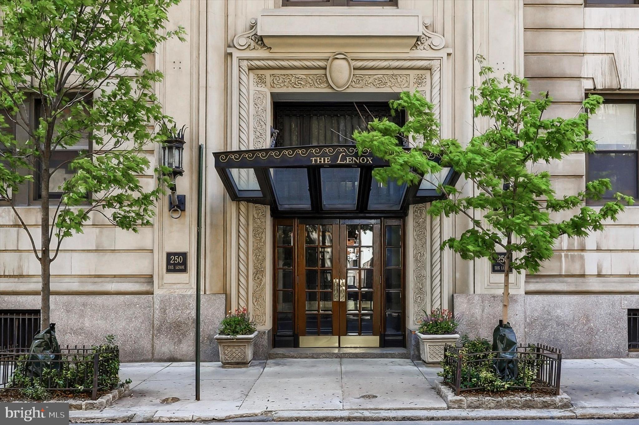 WASHINGTON SQ WEST - Residential