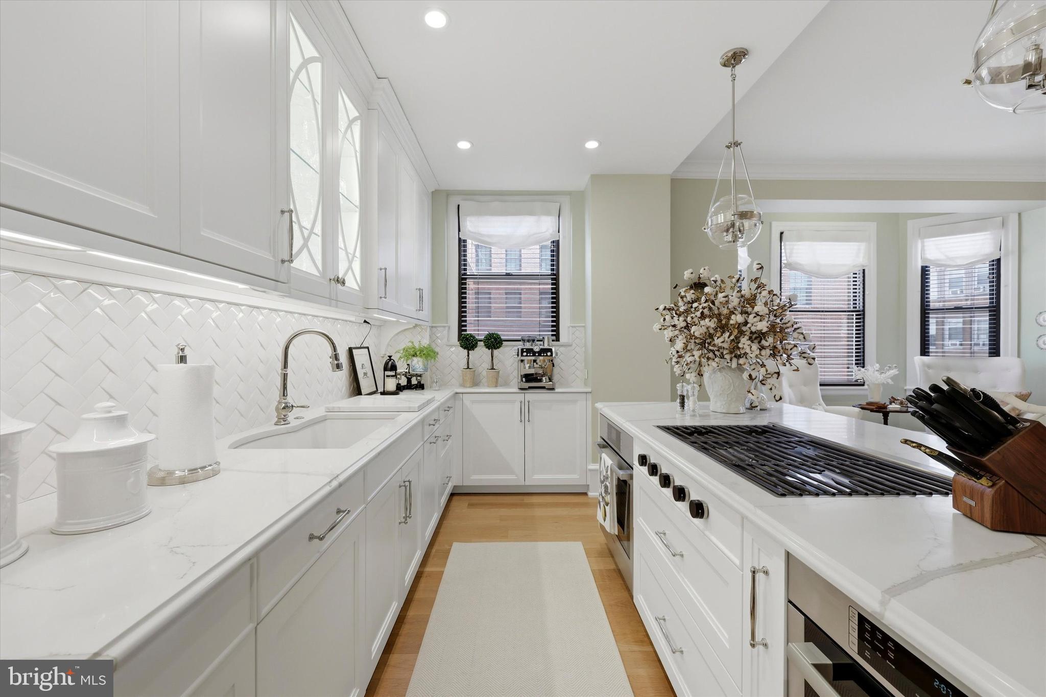 WASHINGTON SQ WEST - Residential