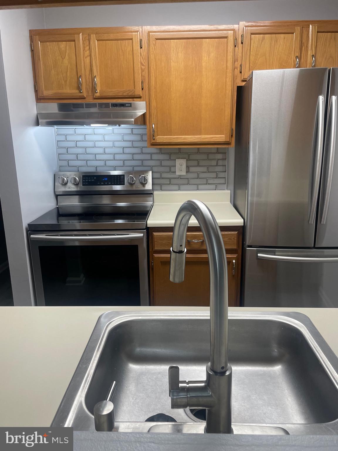 ASHTON CONDO - Residential