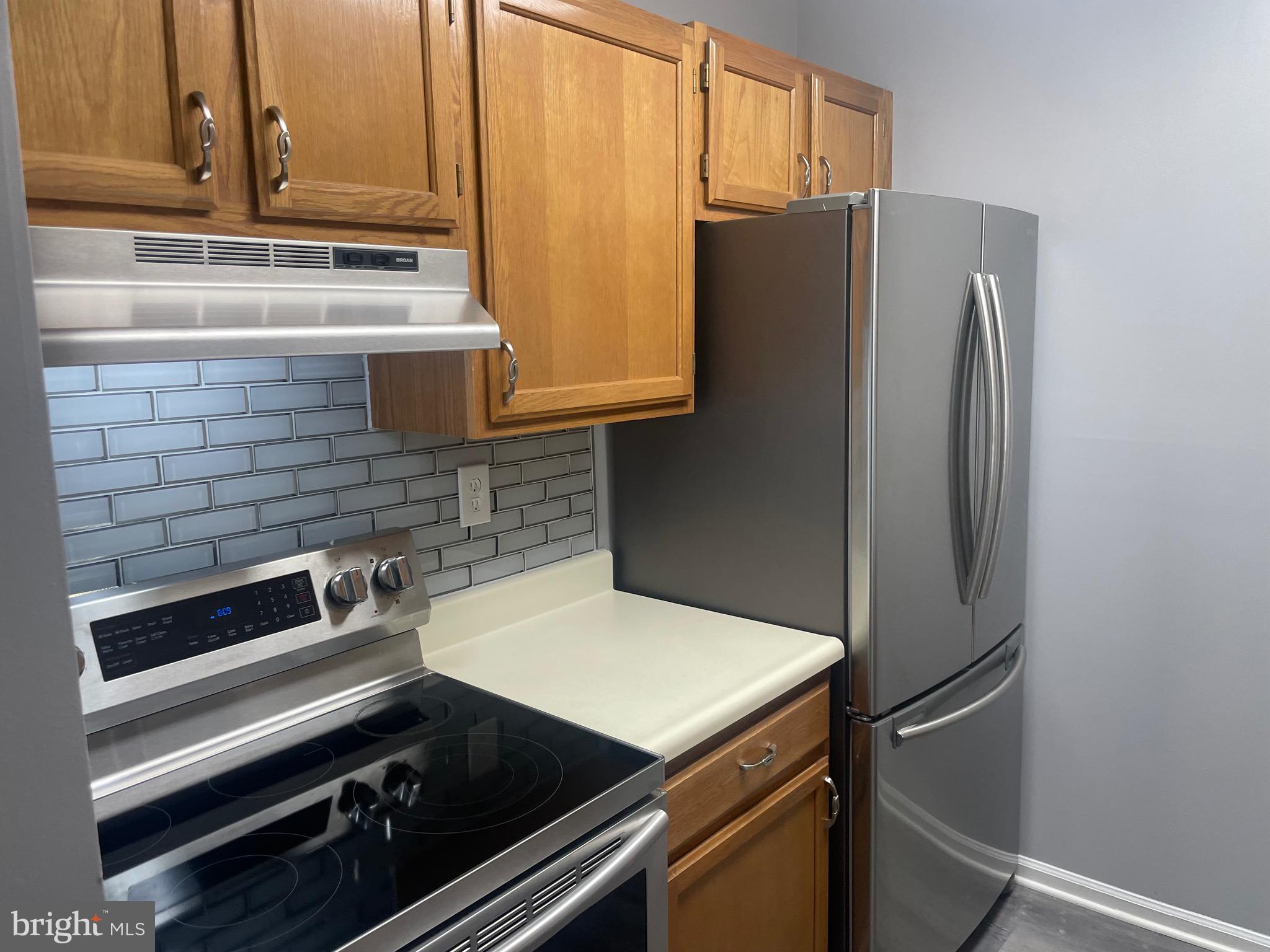 ASHTON CONDO - Residential