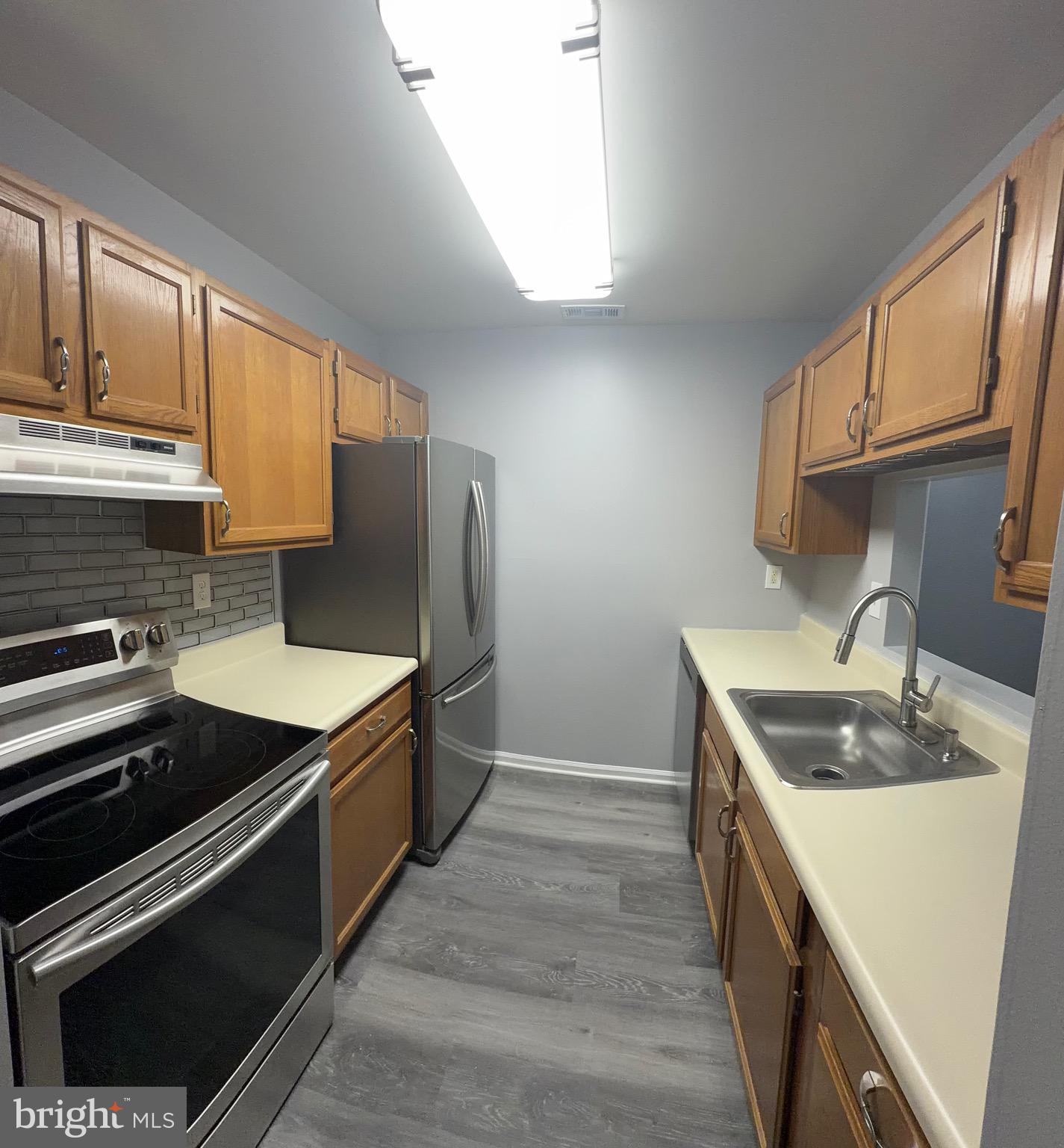 ASHTON CONDO - Residential