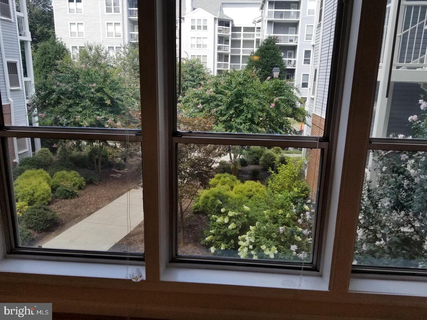 FOUR WINDS AT OAKTON - Residential