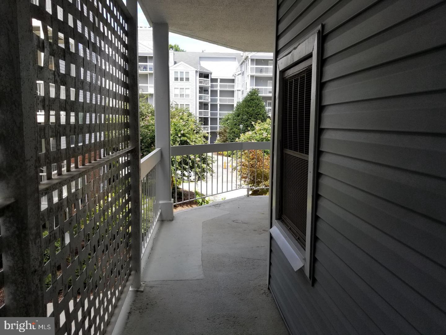 FOUR WINDS AT OAKTON - Residential