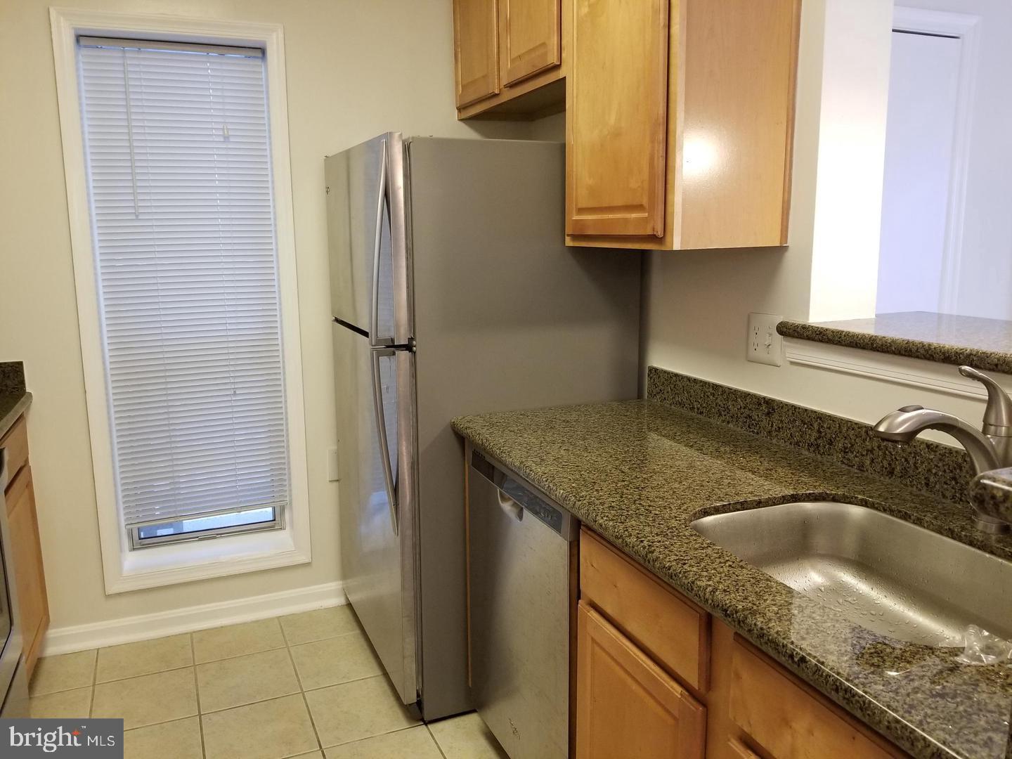 FOUR WINDS AT OAKTON - Residential