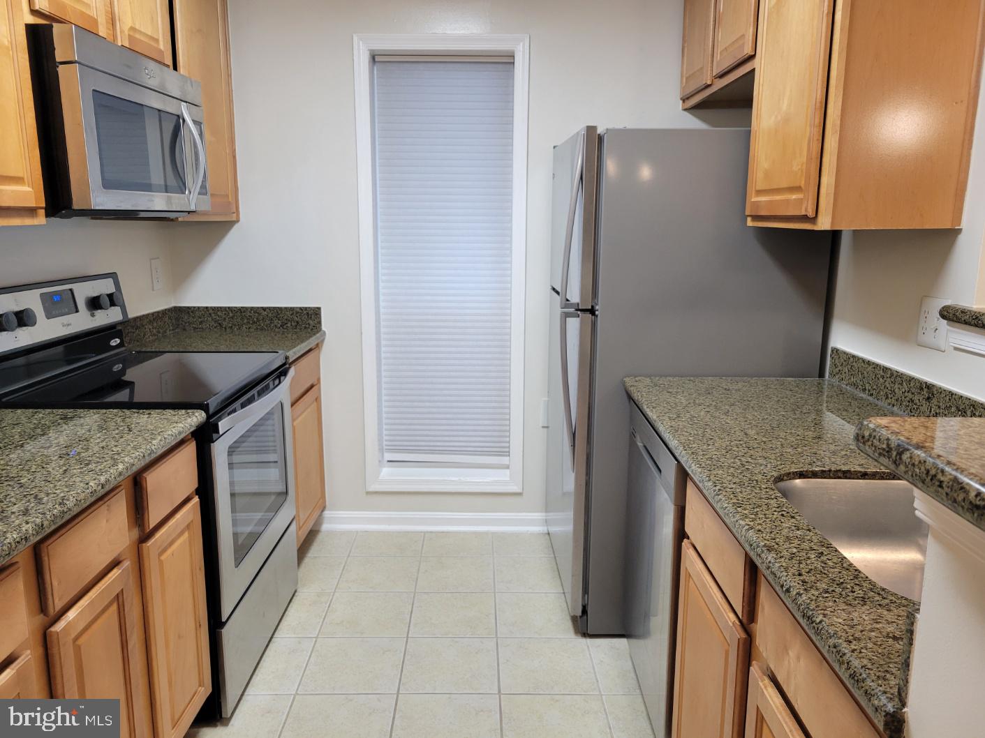 FOUR WINDS AT OAKTON - Residential