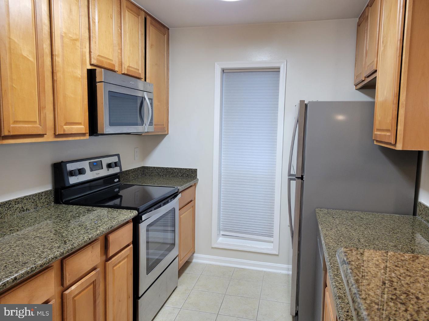 FOUR WINDS AT OAKTON - Residential
