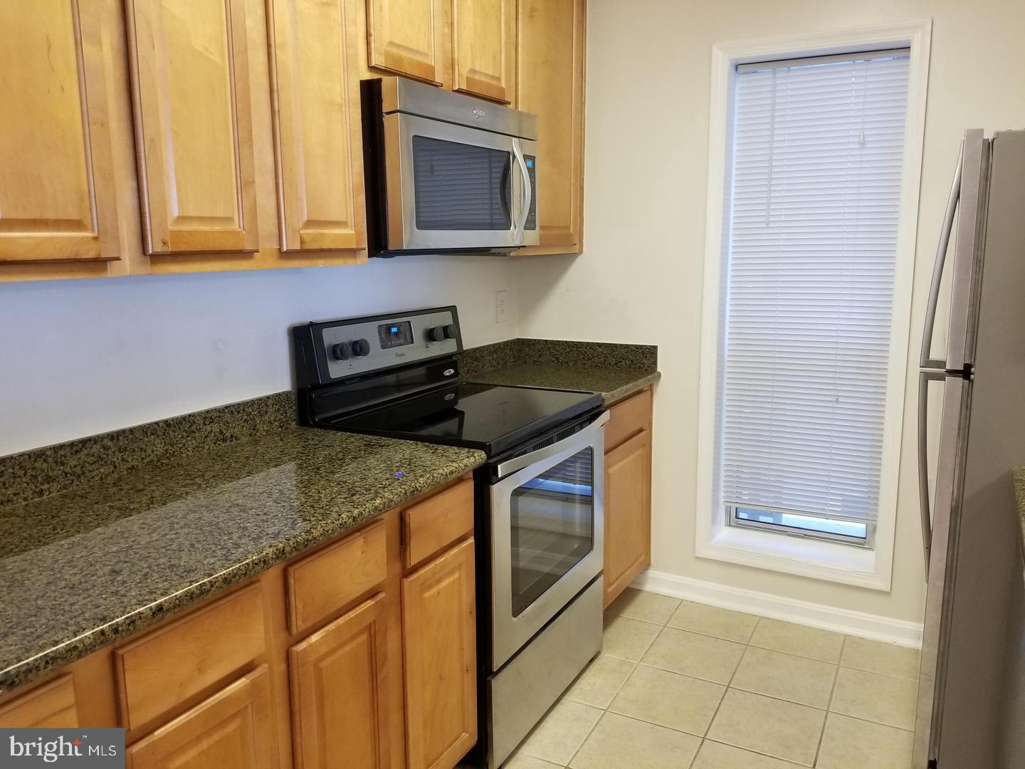 FOUR WINDS AT OAKTON - Residential