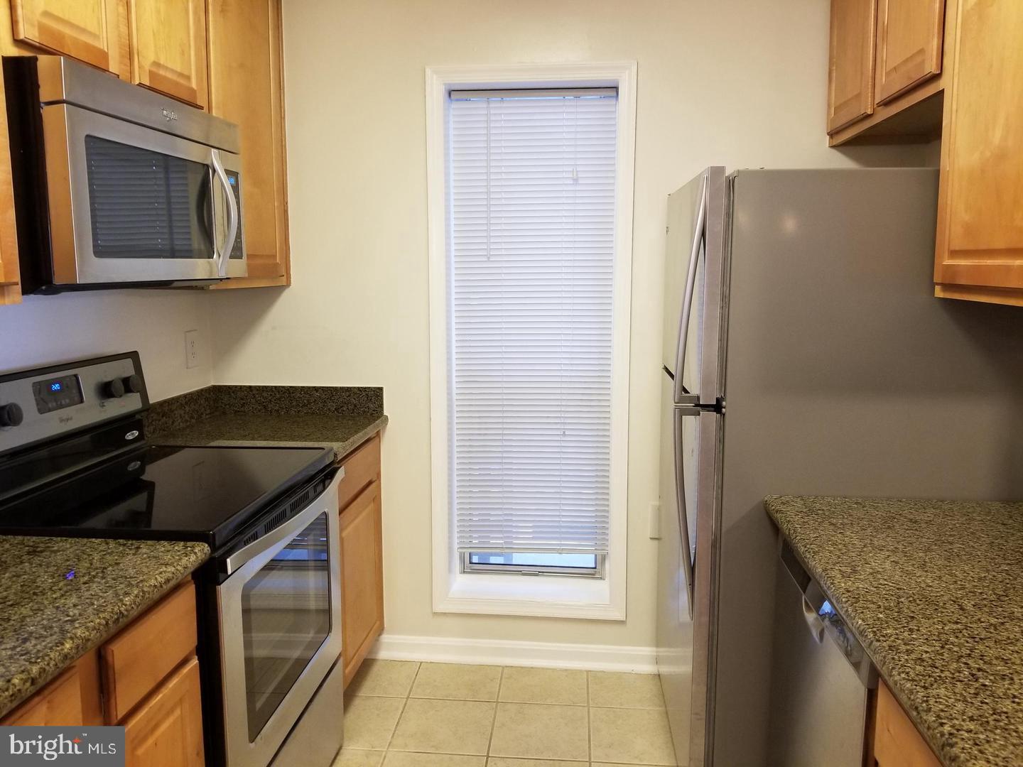 FOUR WINDS AT OAKTON - Residential