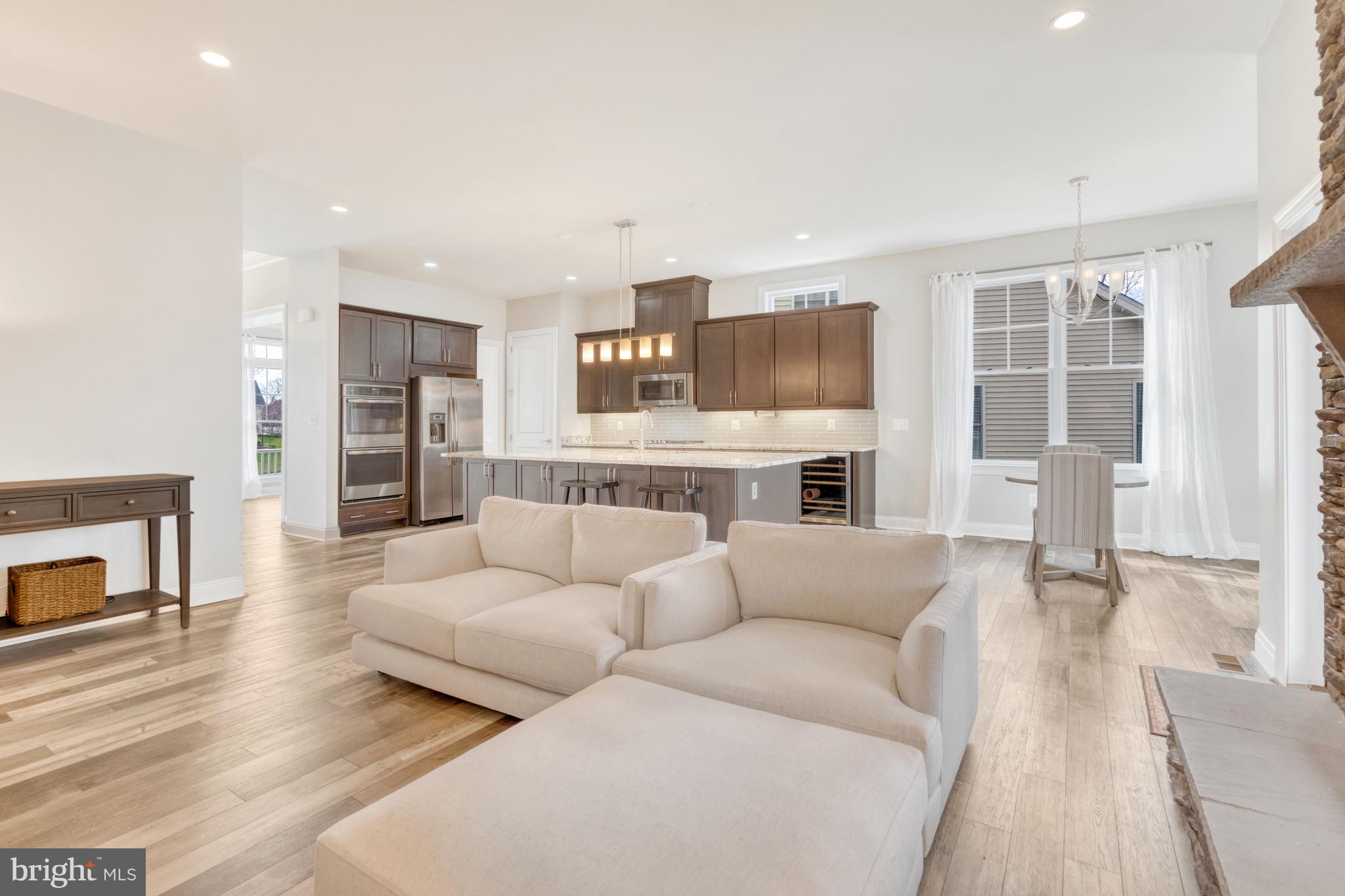 REGENCY AT CREEKSIDE - Residential