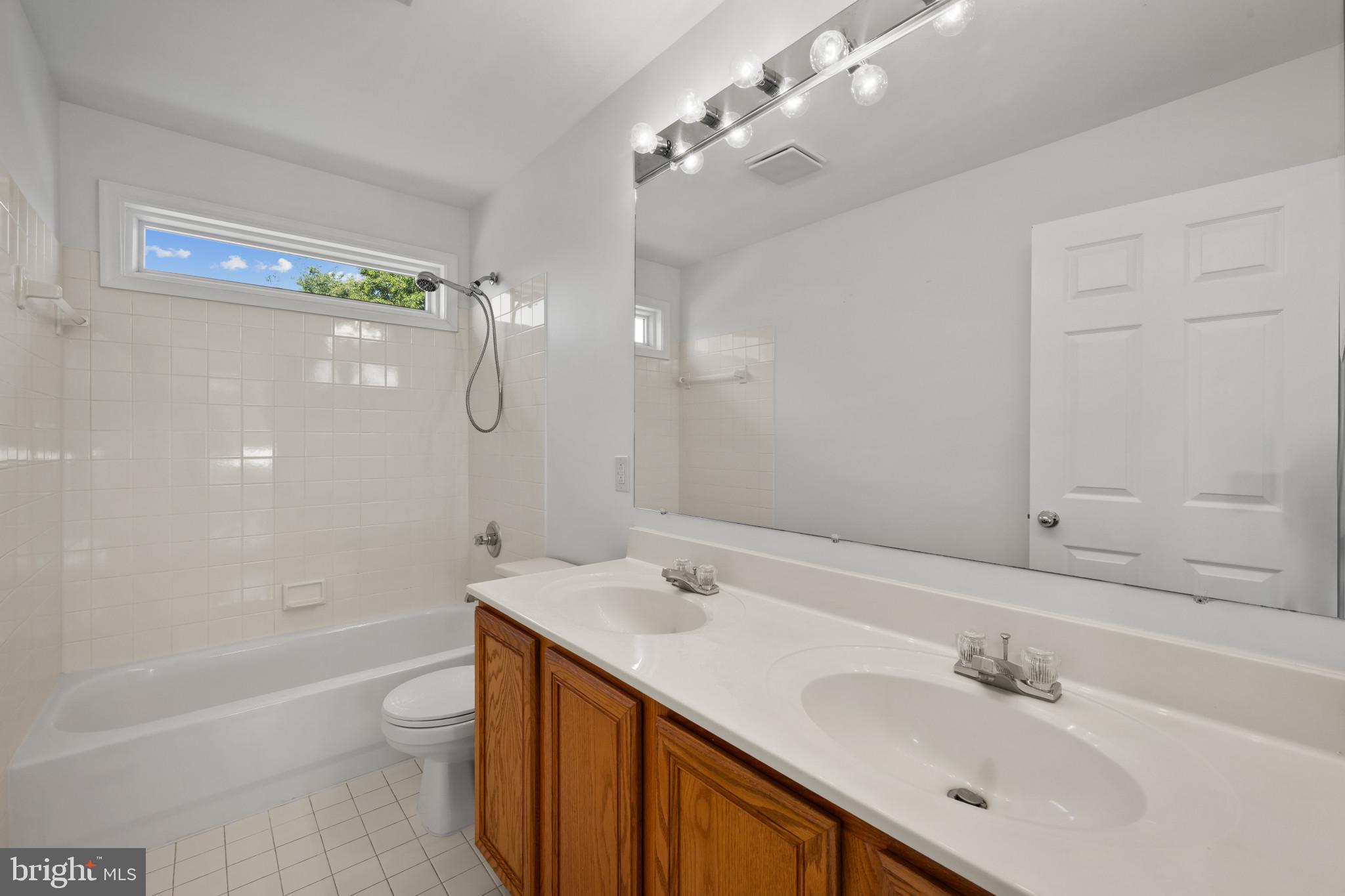 BRYNWOOD HILLS - Residential